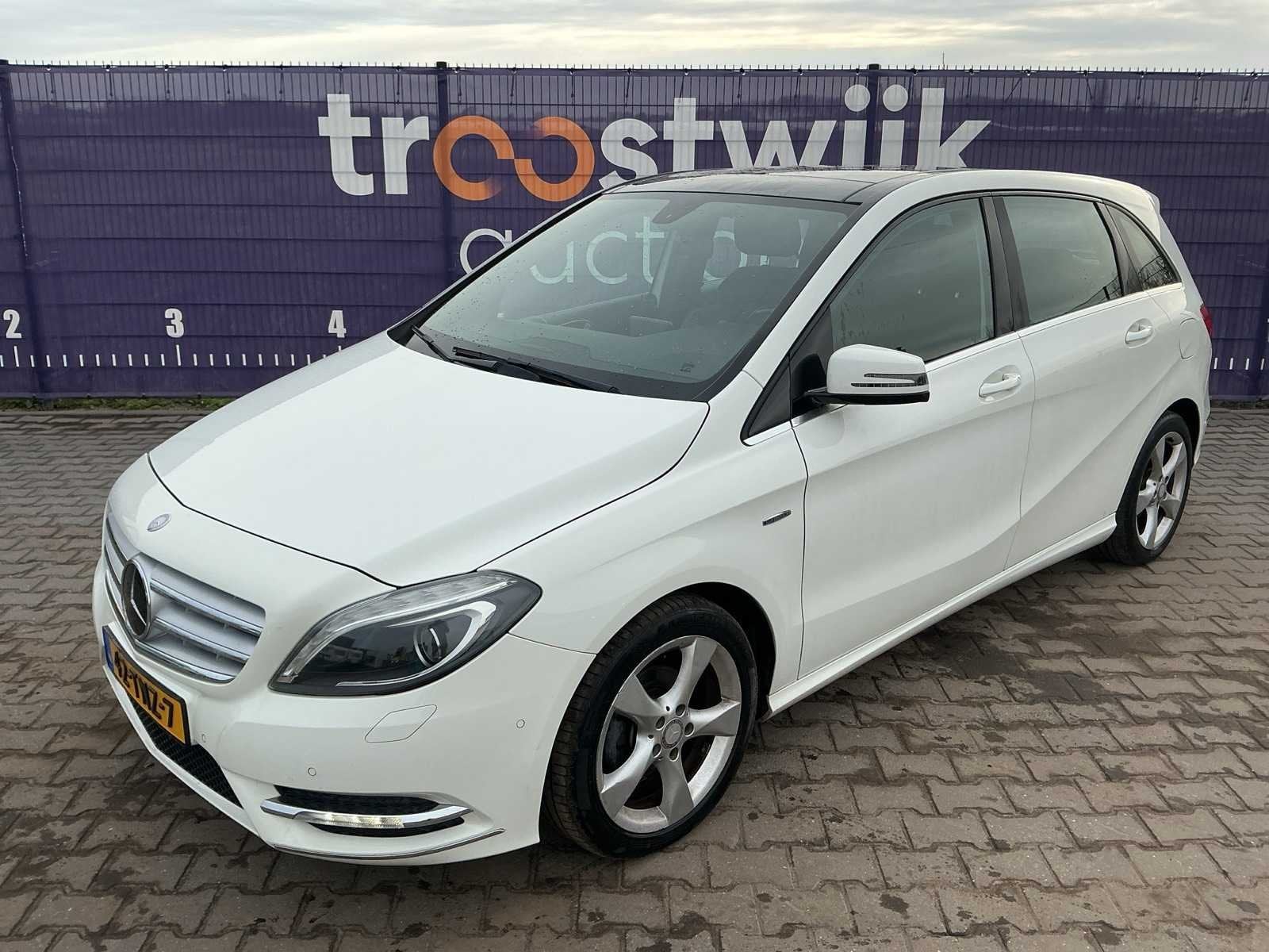 2012 - Mercedes-Benz - 2012 - B-klasse - 180 Ambition - Pers, Auto's, Mercedes-Benz, Euro 5, 1325 kg, Gebruikt, 4 cilinders