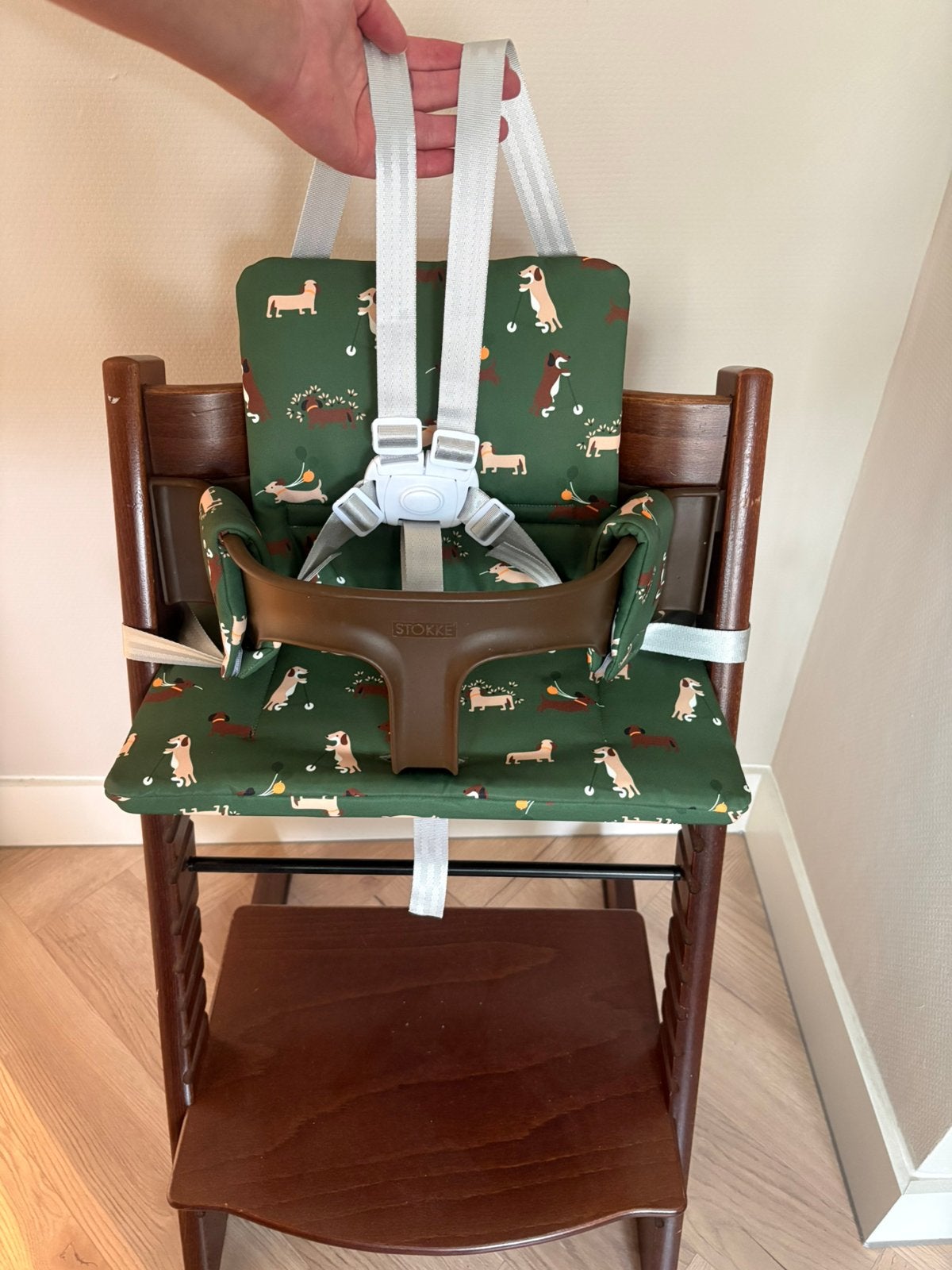 Nieuw! Grijs tuigje/Harnas tuigje voor de Stokke Tripp Trapp, Kinderen en Baby's, Kinderstoelen, B, Meegroeistoel, Ophalen of Verzenden