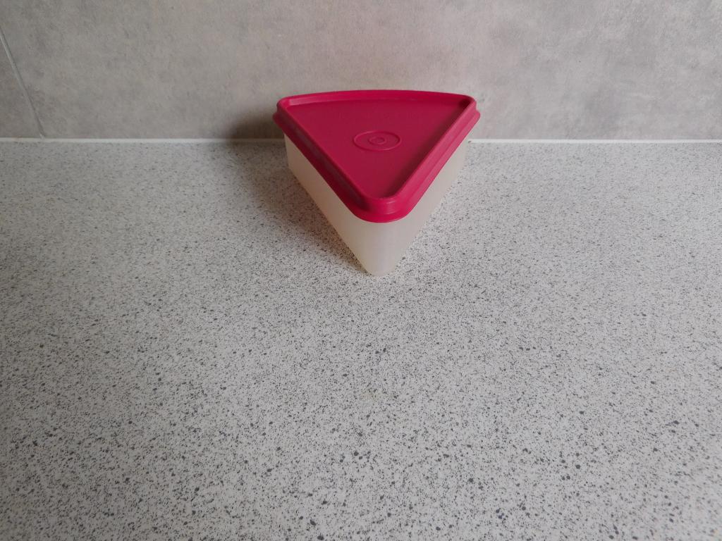 Tupperware Taartpuntje Cerise, Ophalen of Verzenden, Zo goed als nieuw, Rood, Overige typen