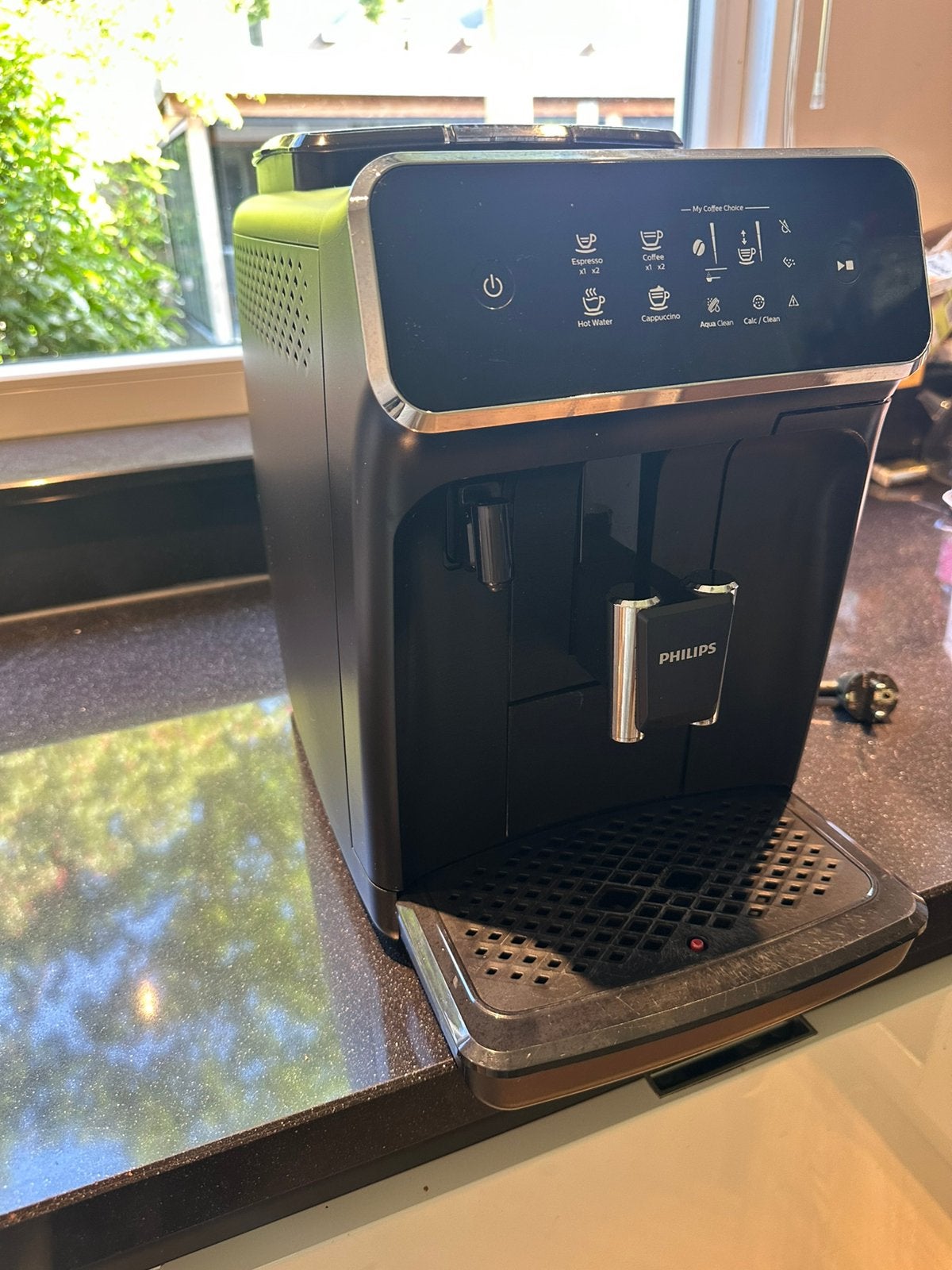 Philips LatteGo 2200 EP2230/10 + 2 nieuwe filters, Witgoed en Apparatuur, Ophalen, Zo goed als nieuw, Koffiemachine, Gemalen koffie