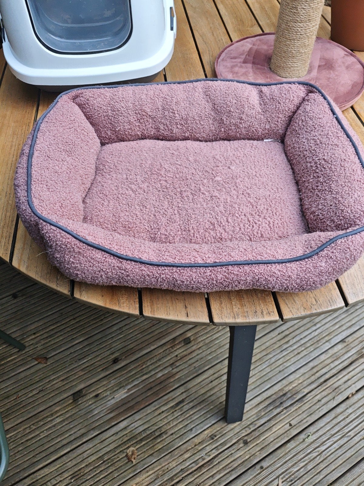 Kattenbak, kattenmand en krabpaal, oud roze, etc, Ophalen, Zo goed als nieuw, Pluche
