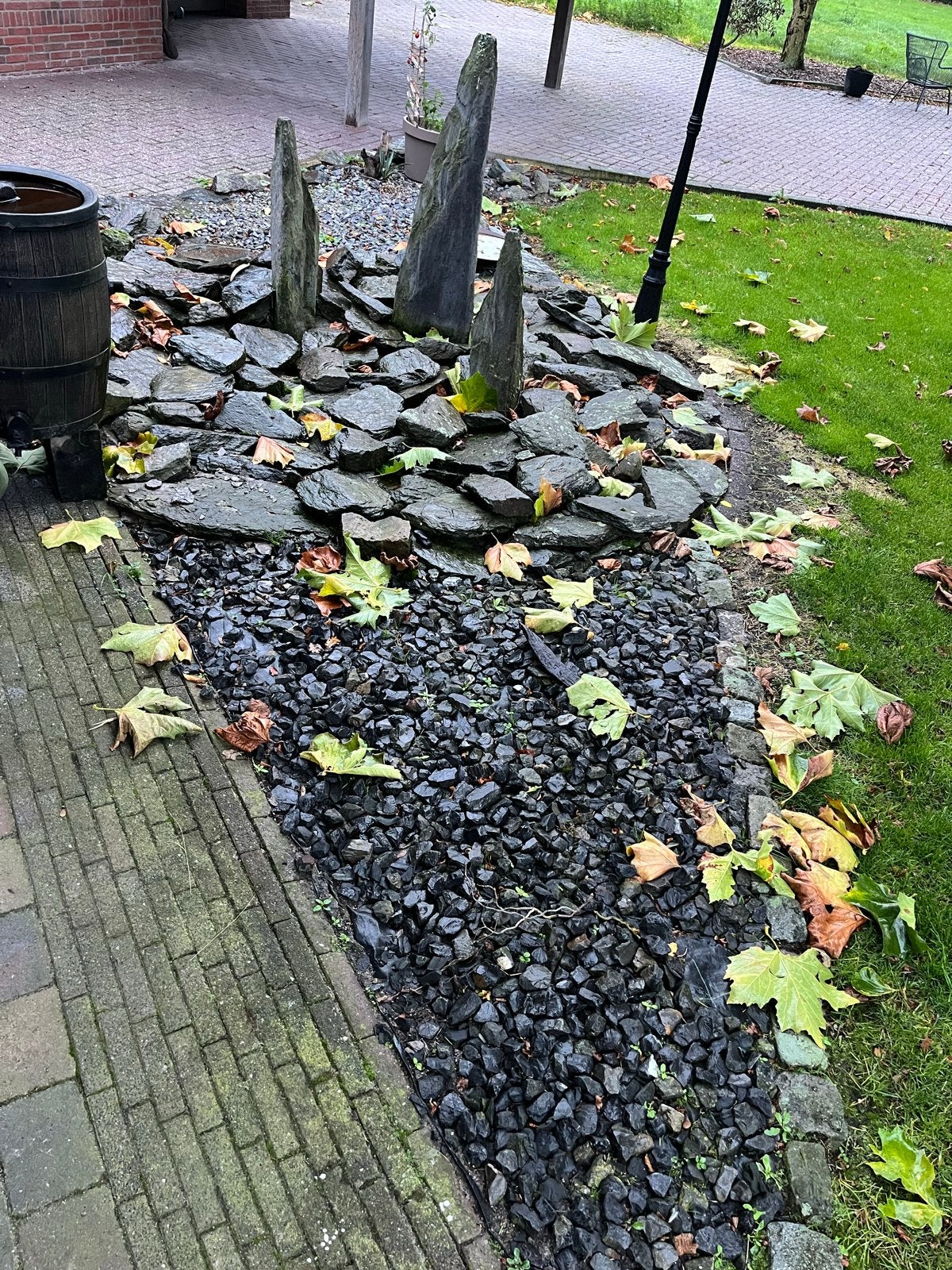 Tuinfontein met natuurstenen obelisken, Ophalen, Gebruikt, Graniet, Fontein