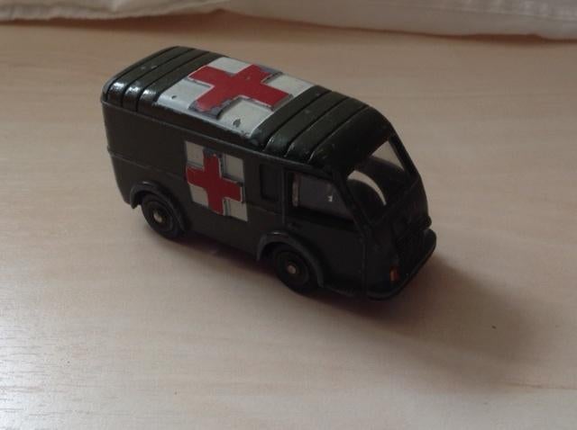 Dinky Toys Ambulance Militaire, Hobby en Vrije tijd, Modelauto's | 1:43, Ophalen of Verzenden, Gebruikt, Auto, Dinky Toys