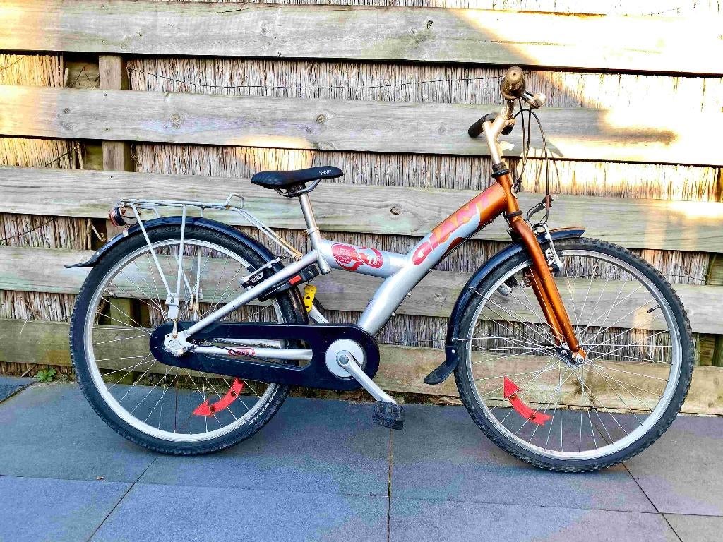 Jongensfiets merk Giant voor weinig, Fietsen en Brommers, Fietsen | Jongens, Ophalen, Gebruikt, 22 inch
