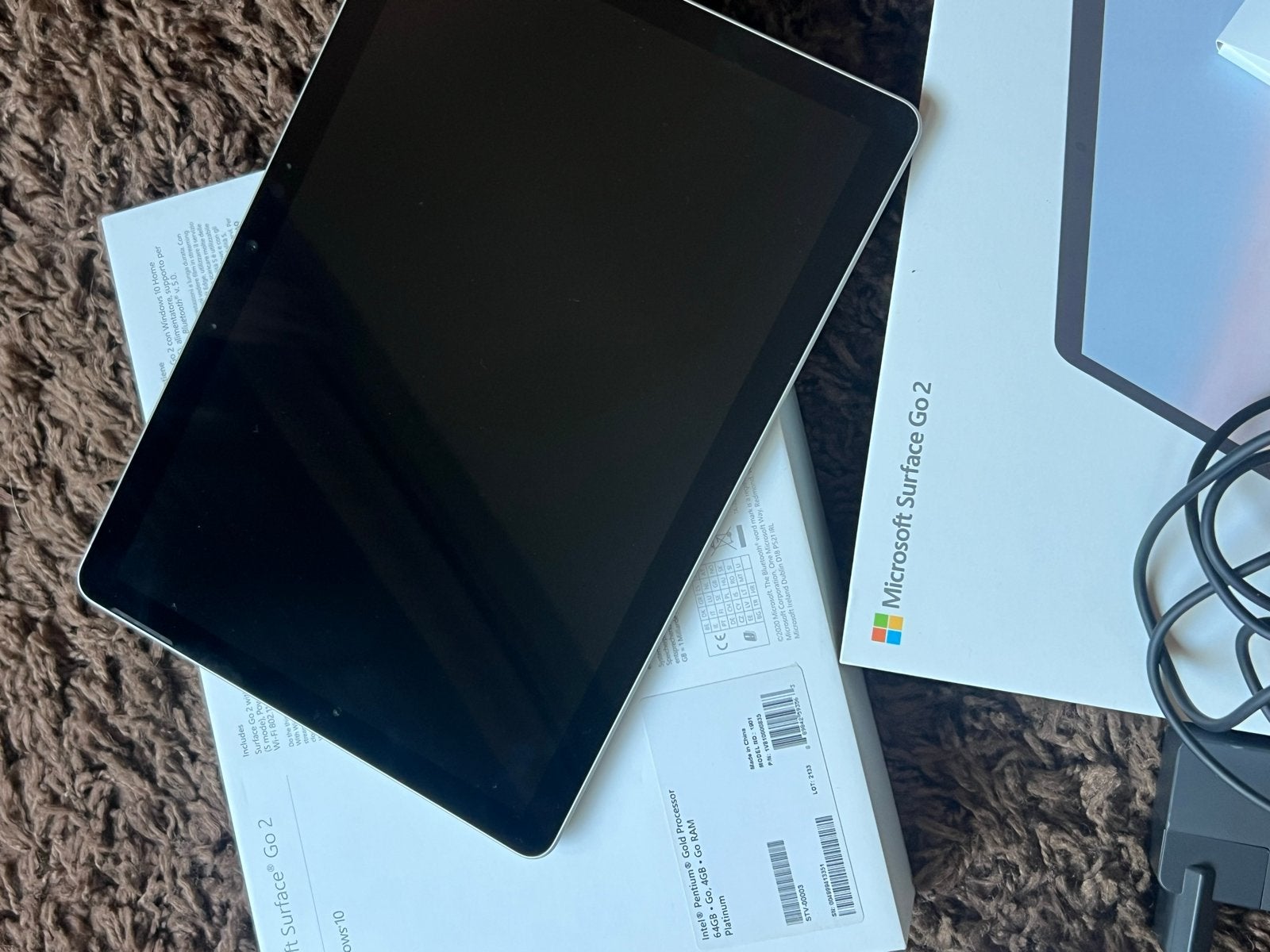 Microsoft Surface Go 2 - 64GB, 4GB RAM, Intel Pentium Gold, Usb-aansluiting, Zo goed als nieuw, 64 GB, Wi-Fi