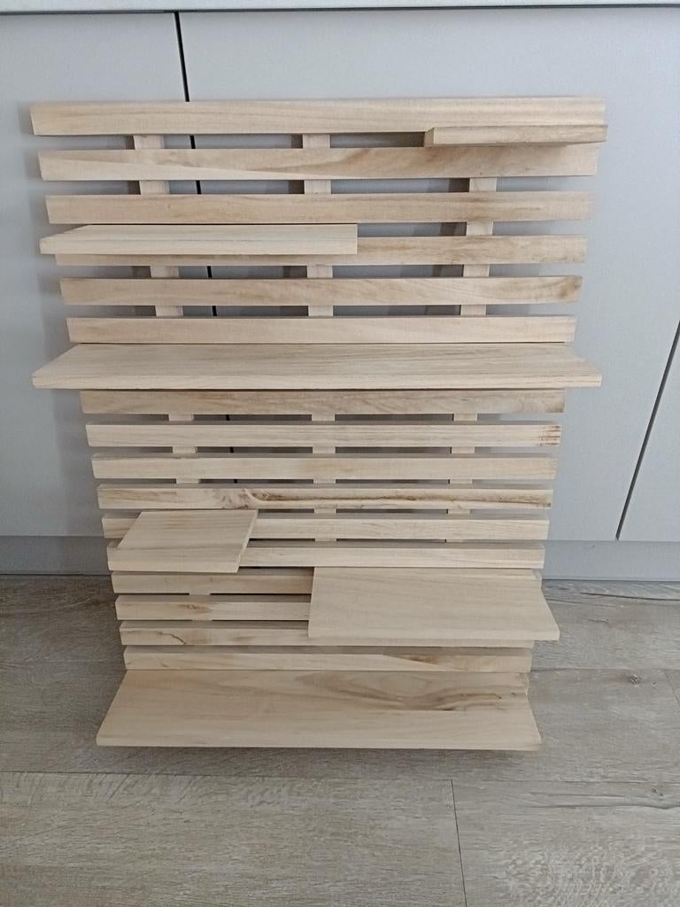 Unieke houten wandplank / boekenplank jisk, Ophalen, Zo goed als nieuw