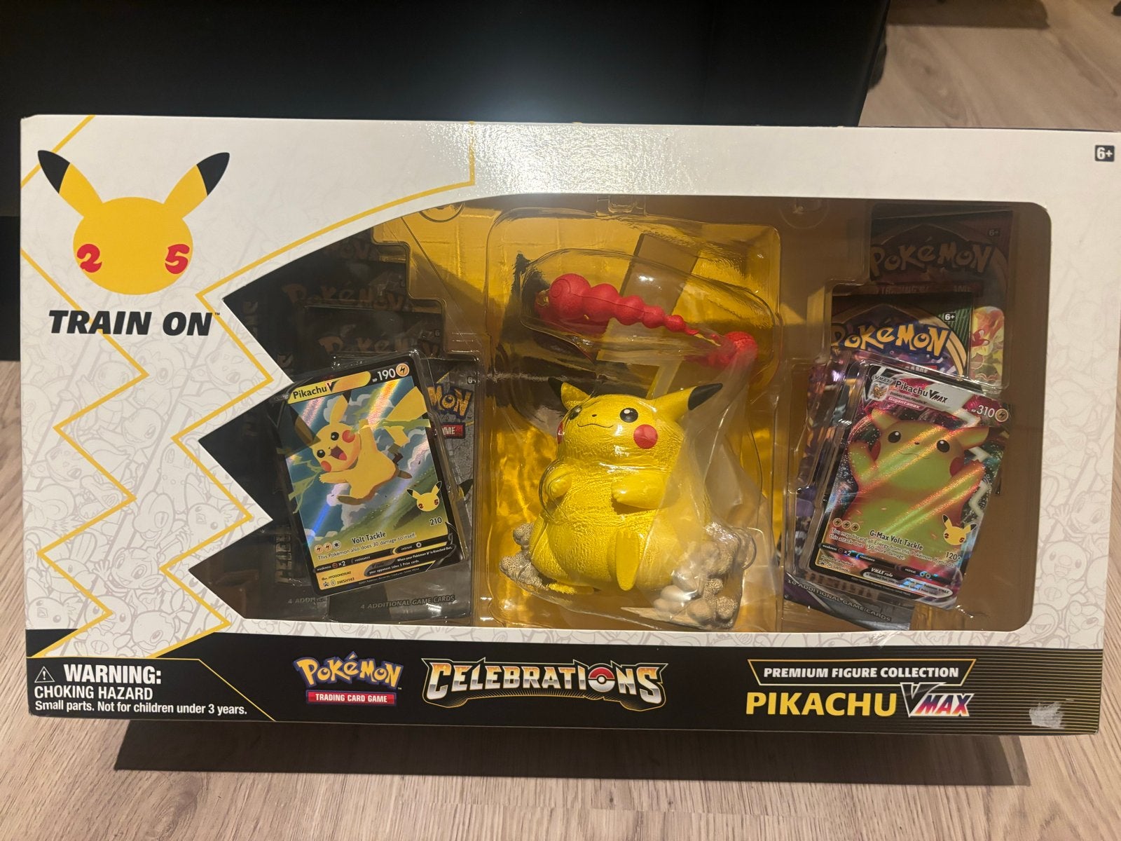 Pokémon Celebrations Pikachu VMAX Premium Figure Collection, Ophalen of Verzenden, Nieuw, Overige typen