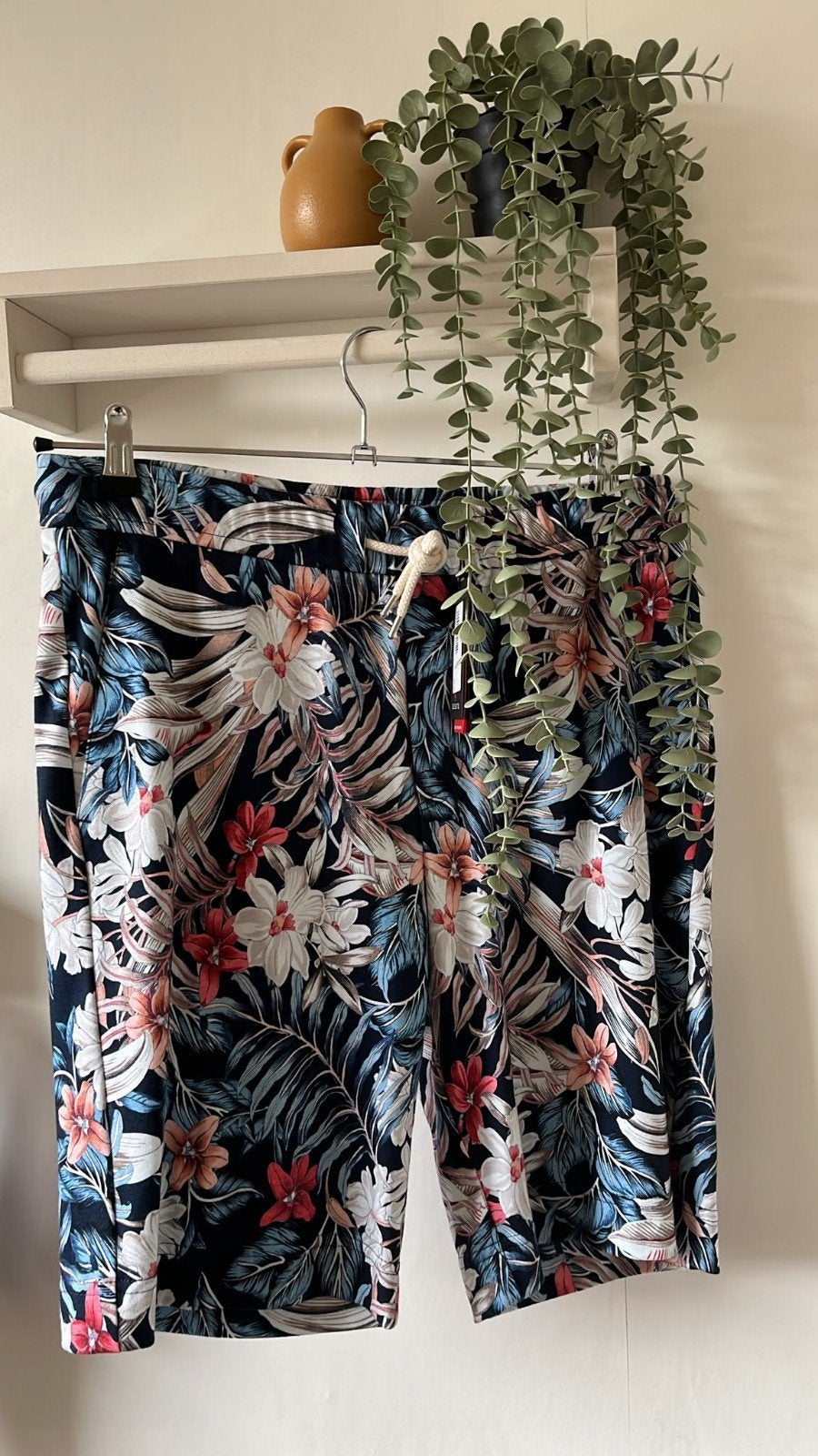 Nieuwe DESOTO korte broek maat M – bloemenprint – met kaartj, Kleding | Heren, Ophalen of Verzenden, Nieuw