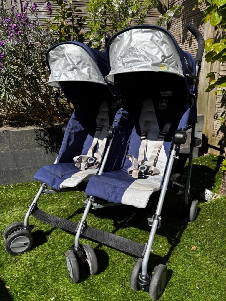 Zeer mooie McLaren Twin Triumph Duo Kinderwagen – Blauw, Kinderen en Baby's, Kinderwagens en Combinaties, Duowagen, Zo goed als nieuw