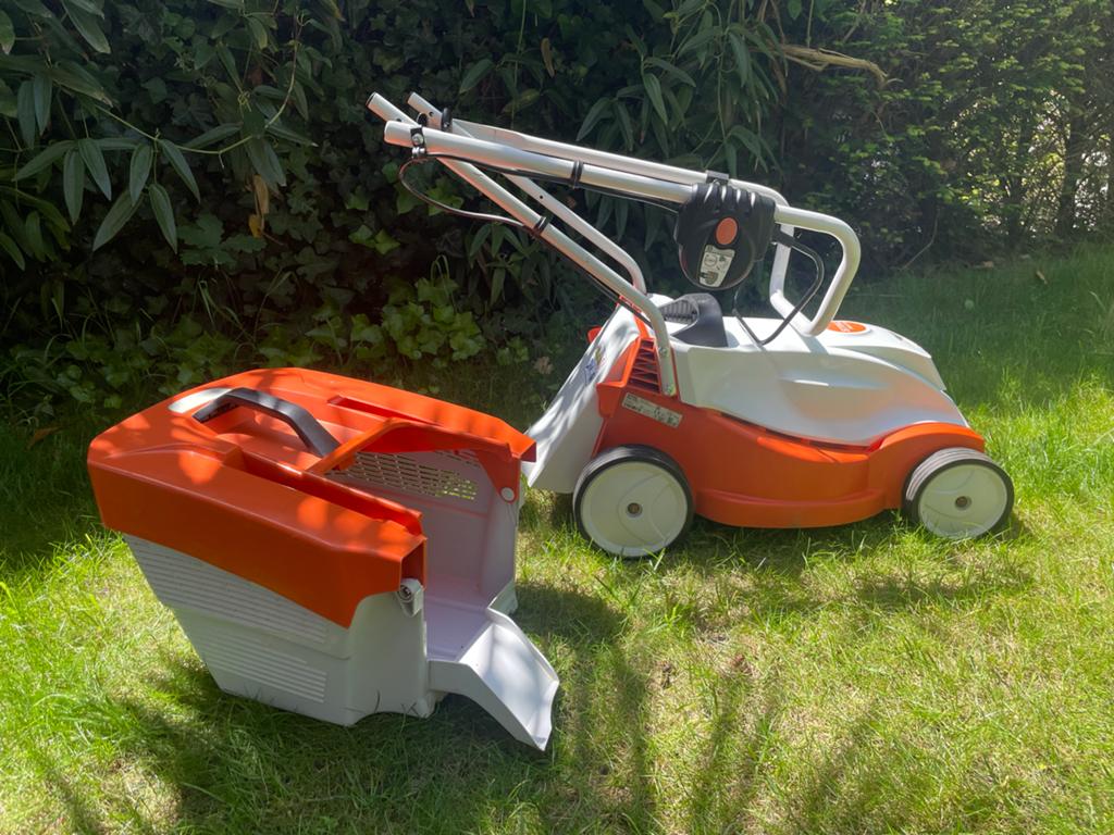 Stihl Grasmaaier RMA 235, Ophalen, Cirkelmaaier, Gebruikt, Accu-grasmaaier