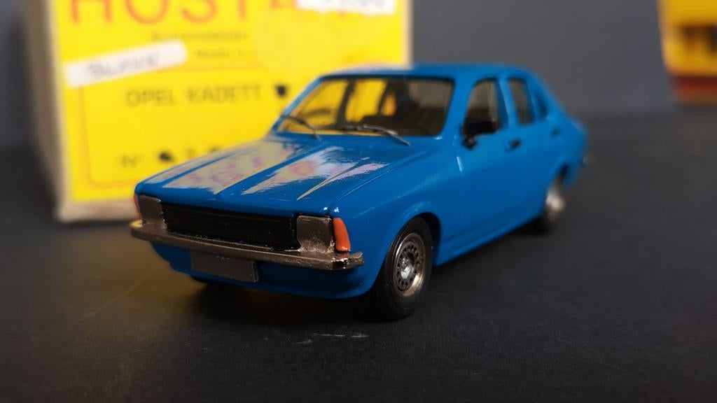 Opel Kadett C Sedan 4 deurs 1:43 Hostaro Pol, Hobby en Vrije tijd, Modelauto's | 1:43, Overige merken, Auto, ., Nieuw