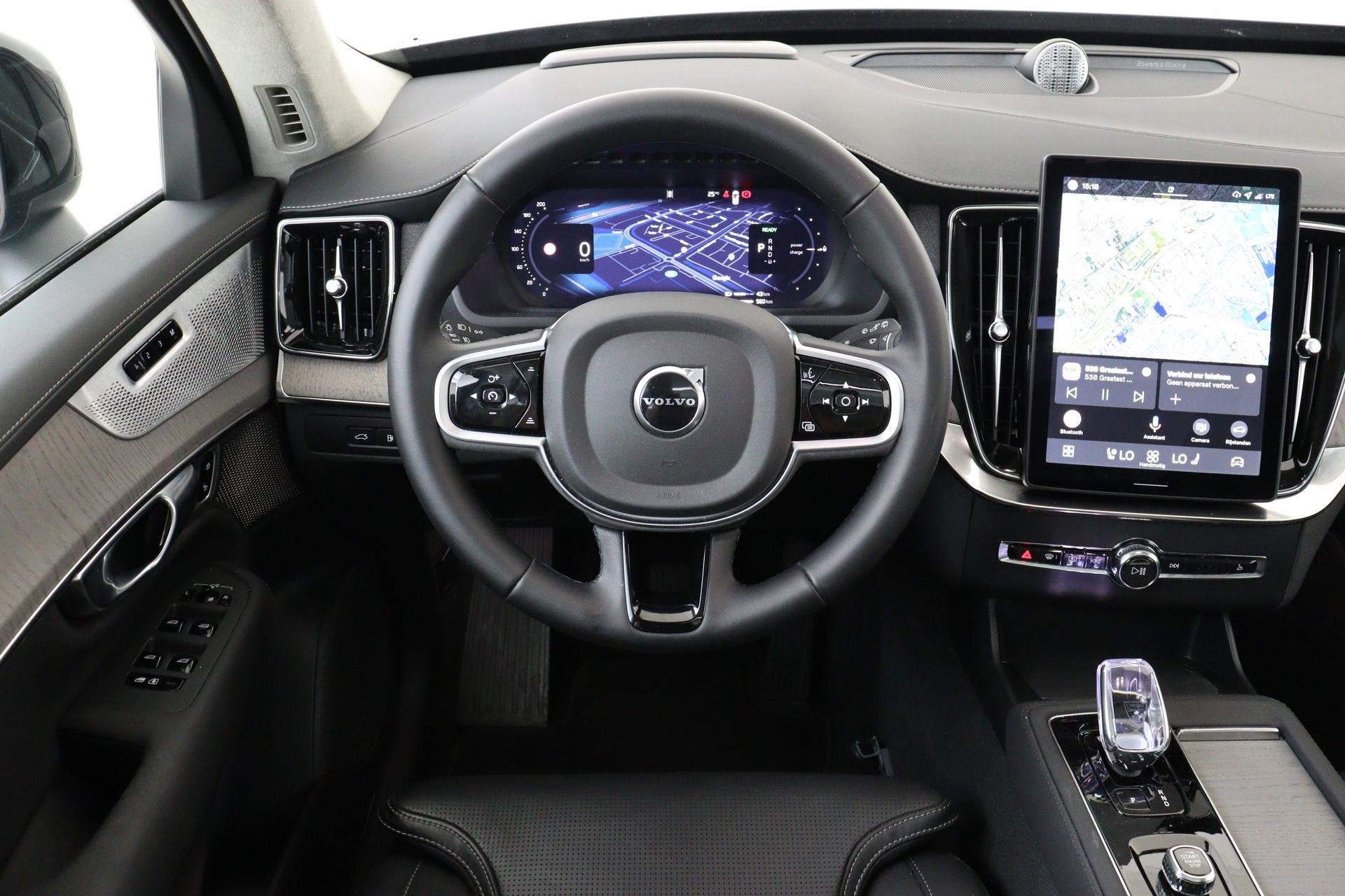 Volvo XC90 II T8 PLUG-IN HYBRID AWD ULTRA DARK *FULL OPTIONS, Auto's, Gebruikt, Euro 6, 4 cilinders, Zwart