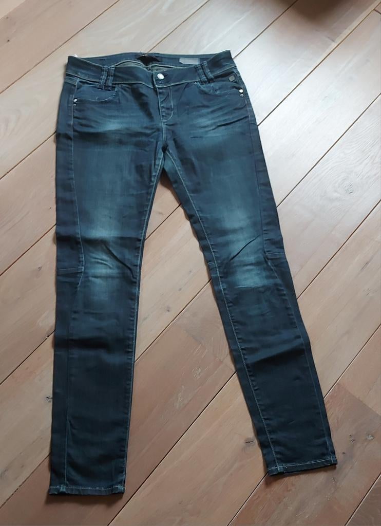 Nette dames stretch jeans mt W 33  L 36, Blauw, Ophalen of Verzenden, Zo goed als nieuw, W33 - W36 (confectie 42/44)
