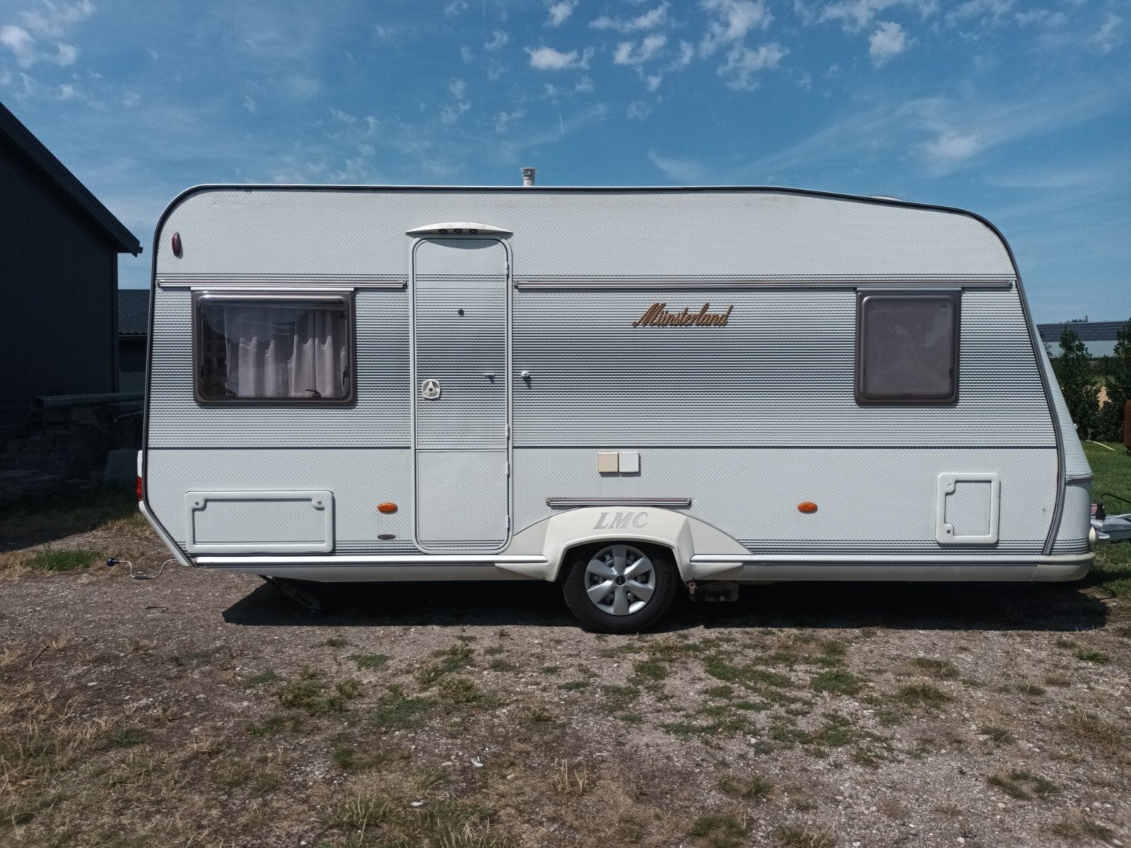 LMC Münsterland 490 K1 - Ruime en complete caravan met mover, Kachel, Vast bed, Rondzit, Particulier