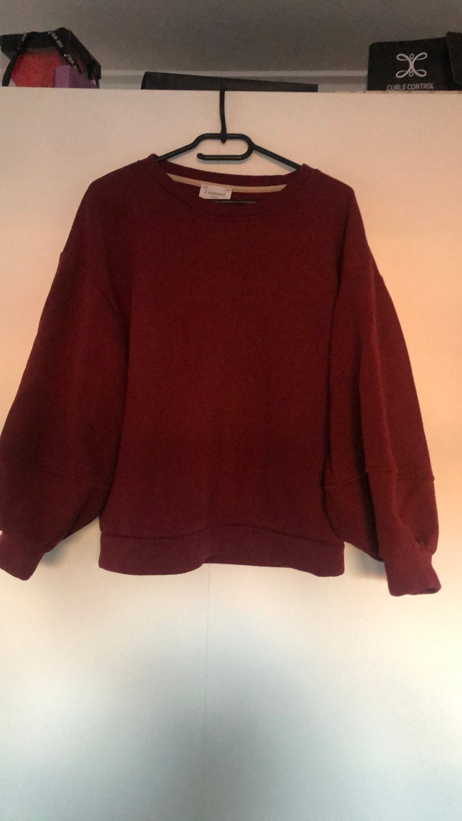 Heerlijke bordeauxrode sweater L/Xl van L'essentiel, Kleding | Dames, Ophalen of Verzenden, Zo goed als nieuw, Maat 42/44 (L)