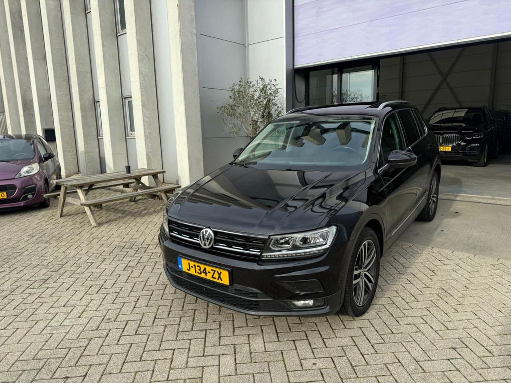 Volkswagen Tiguan 2.0 TSI 4Motion Highline AUTOMAAT! PANO! L, Gebruikt, 4 cilinders, 1984 cc, Zwart