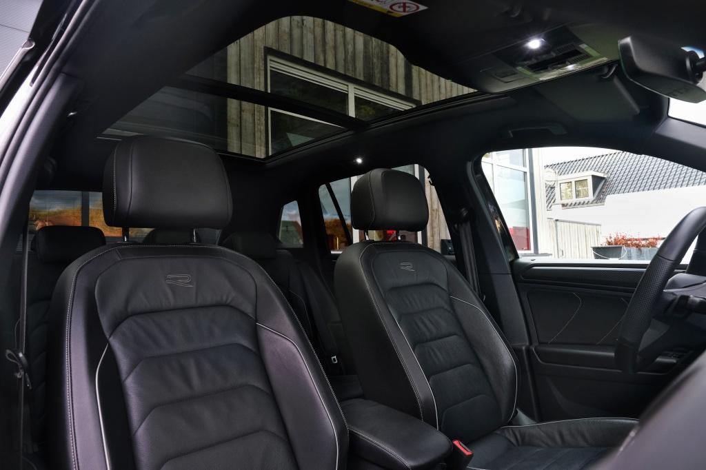 Volkswagen Tiguan 2.0 TSI R-Line 4Motion Pano, Digitaal, Led, Auto's, Volkswagen, Gebruikt, Zwart, 4 cilinders, 1984 cc