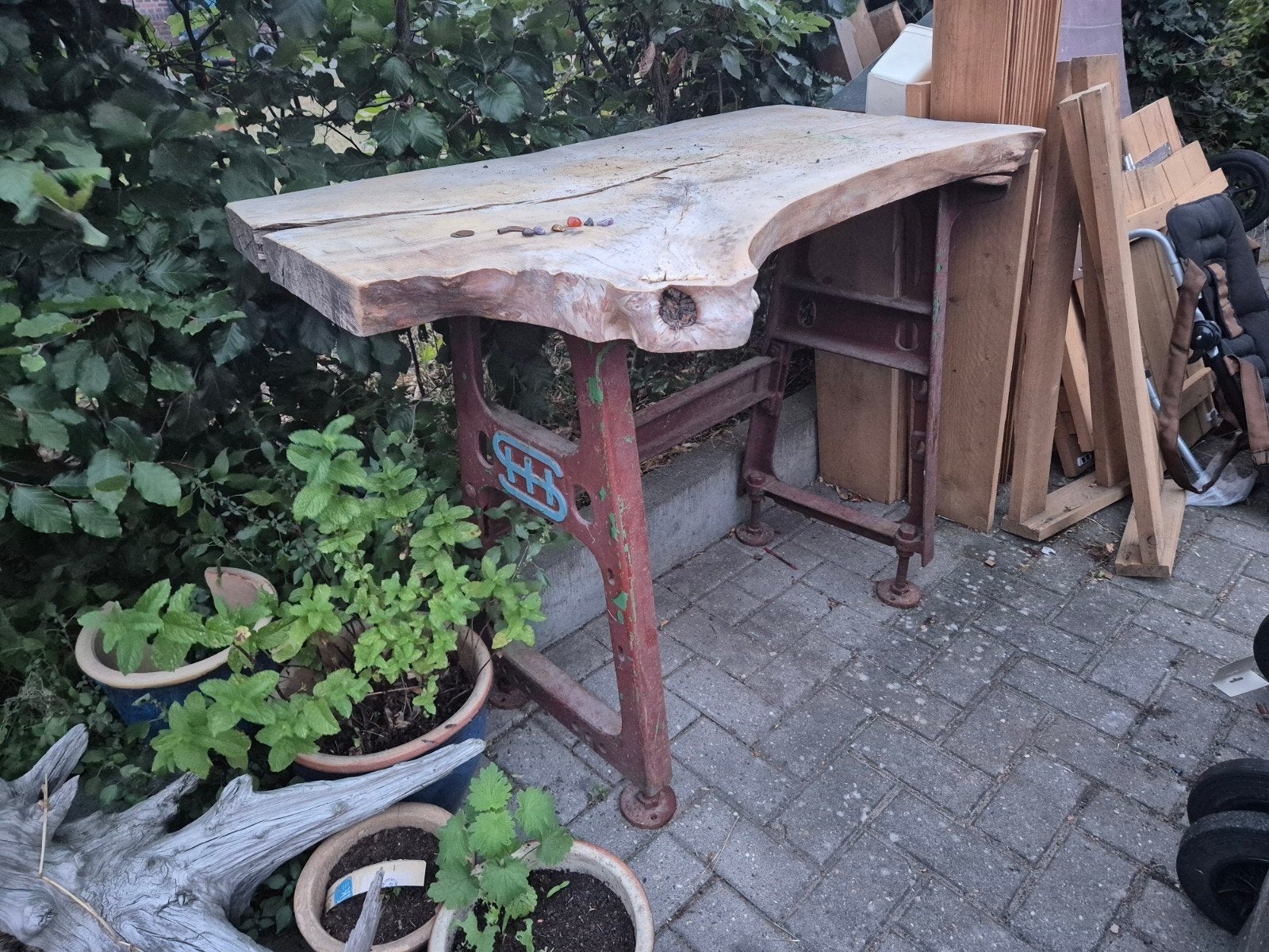 Robuuste tafel met onbehandeld houten blad, Tuin en Terras, Tuintafels, Ophalen of Verzenden, Nieuw, Rechthoekig, Hout