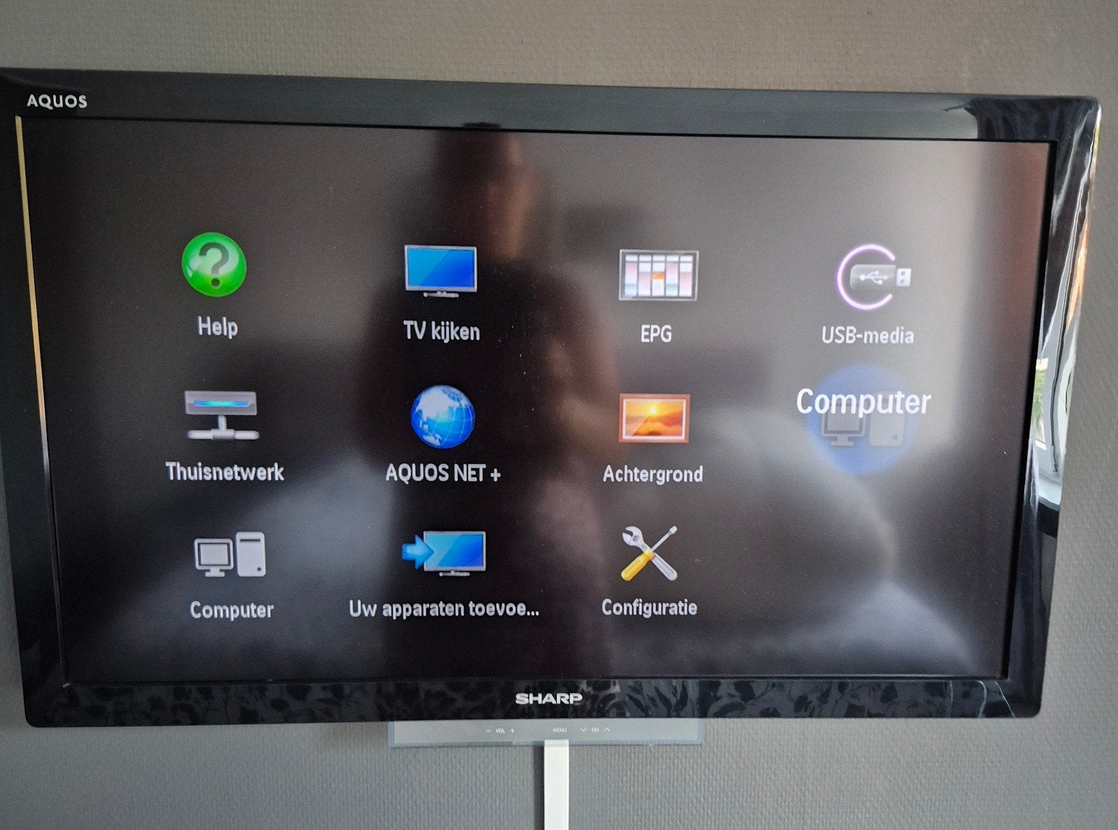 Sharp Aquos LCD TV LC-32LE630E - 81 cm (32 inch) Full HD, Audio, Tv en Foto, Televisies, Ophalen