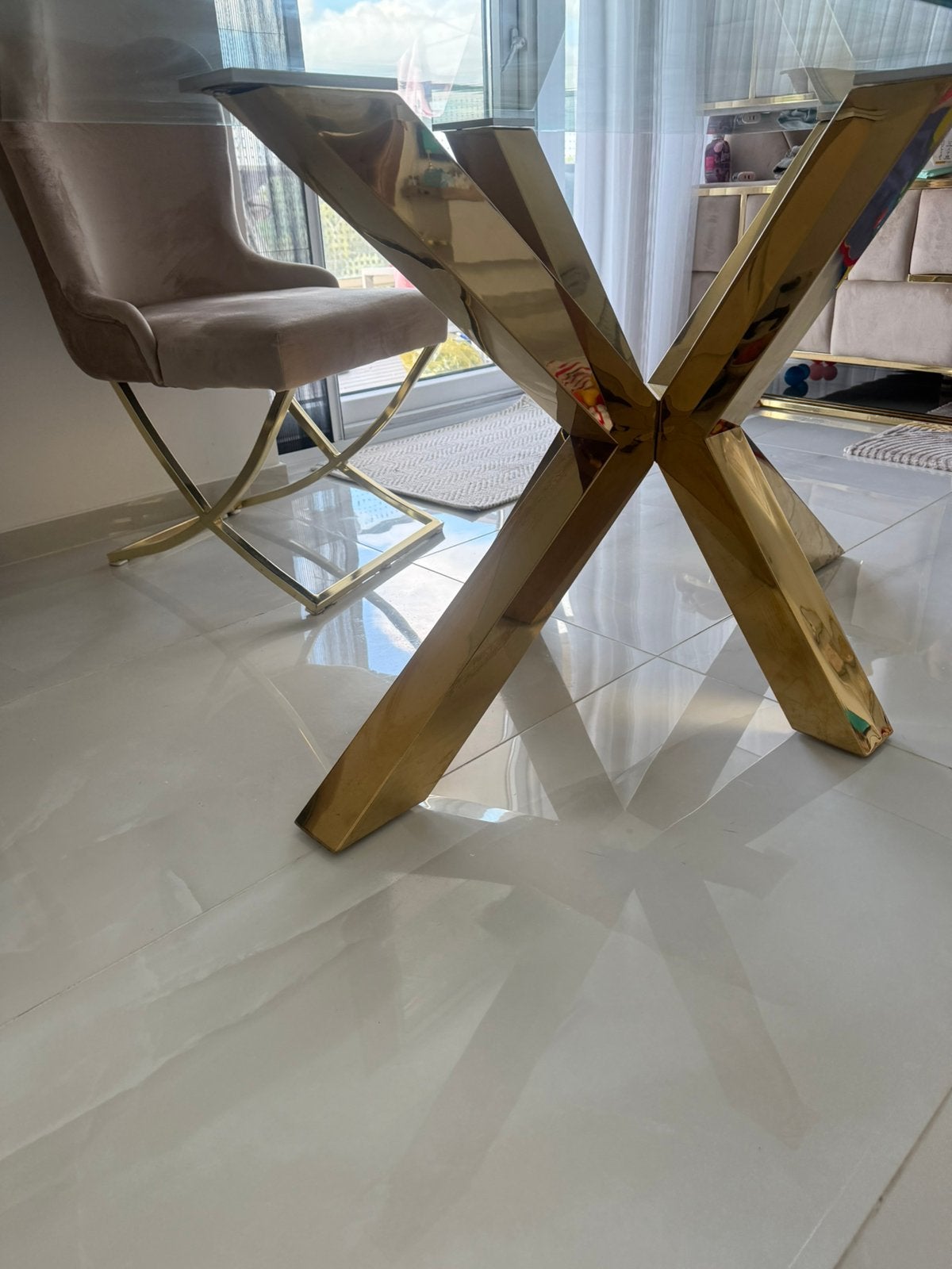 Foto 7 van Eettafel
