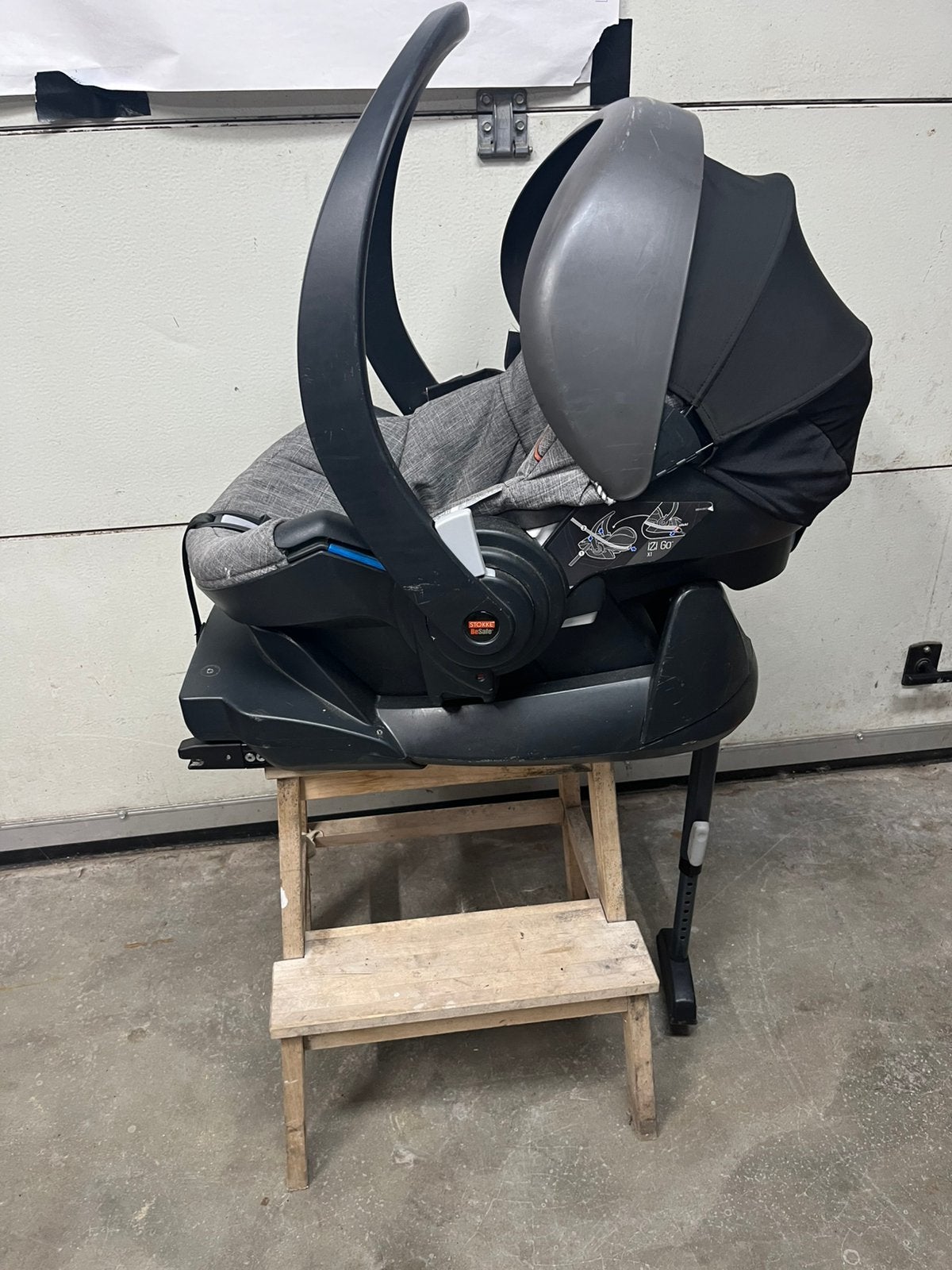 Stokke iZi go X1 babystoel en X1 isofix base, Gebruikt, Isofix, 0 t/m 13 kg, Ophalen