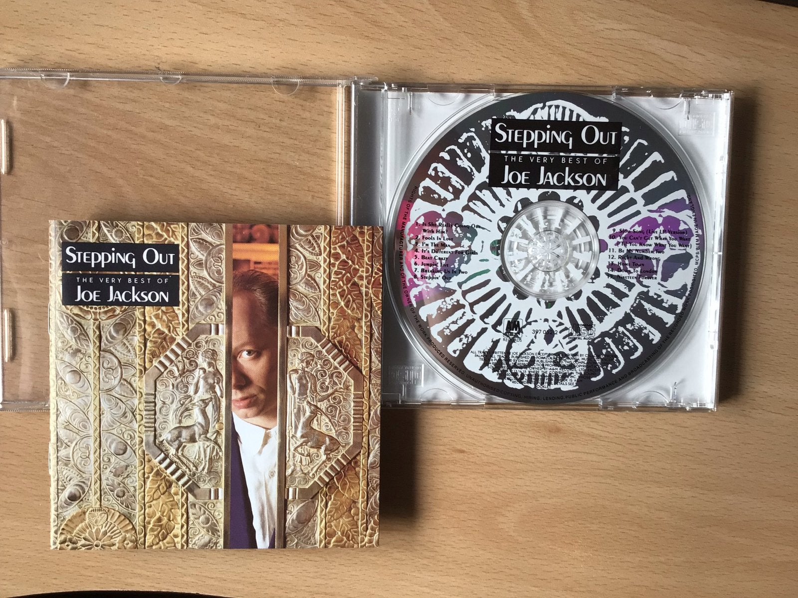 Joe Jackson-Stepping out (the very best of)., Ophalen of Verzenden, Zo goed als nieuw