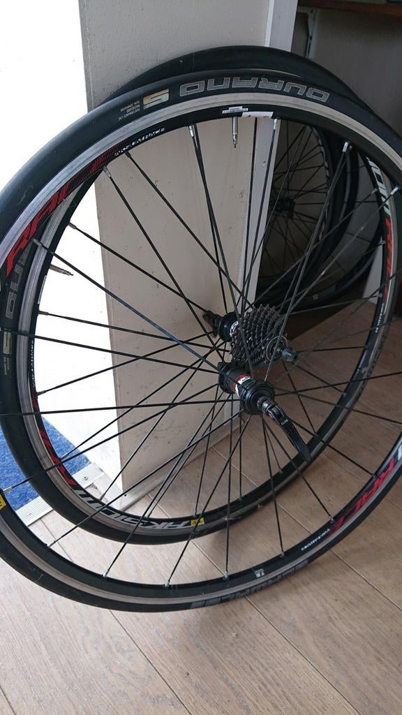 Racefiets wielen  Campagnolo, Mavic Aksium, Shimano ., Ophalen, Racefiets