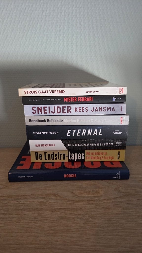 Boekenpakket sport & misdaad non-fictie, Ophalen, Zo goed als nieuw