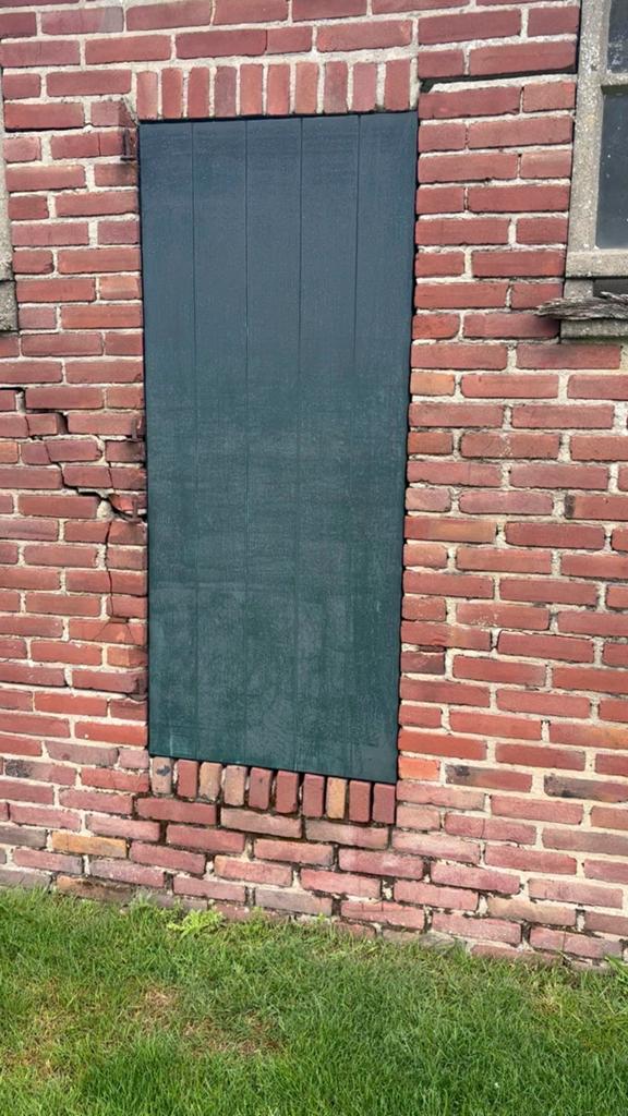 Vrouwelijke schilder, Diensten en Vakmensen, Schilders en Behangers, Binnenschilderwerk