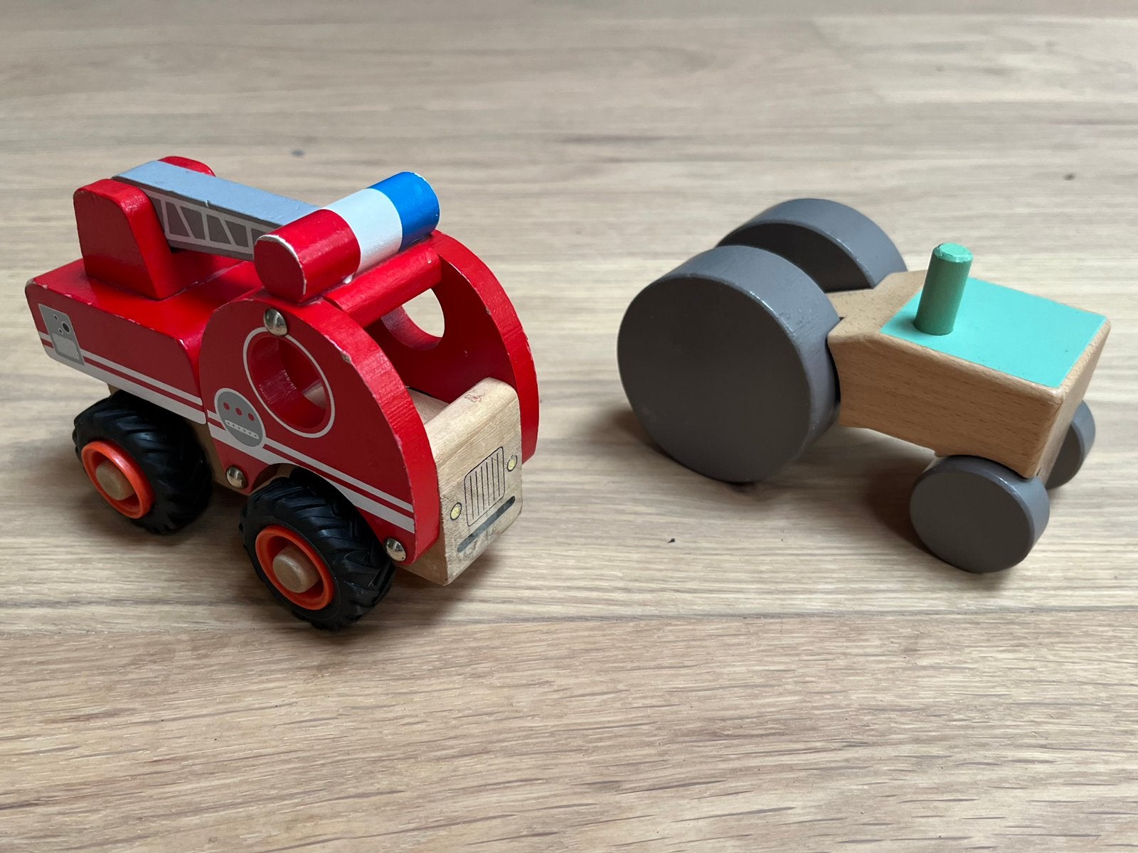 Houten brandweerauto en traktor, Kinderen en Baby's, Ophalen, Gebruikt
