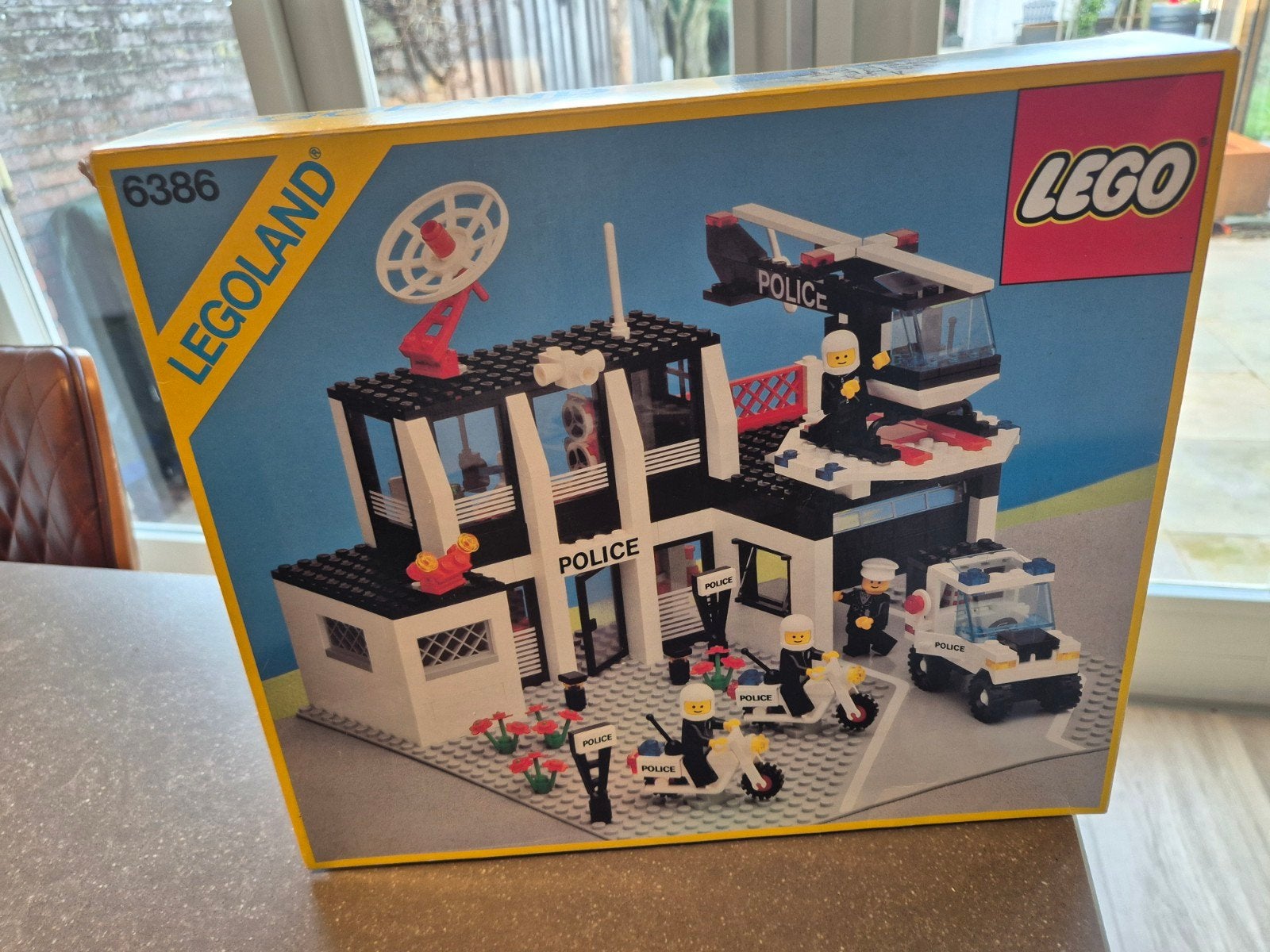LEGO Legoland 6386 Politiebureau (1986) - compleet met doos, Ophalen of Verzenden, Zo goed als nieuw