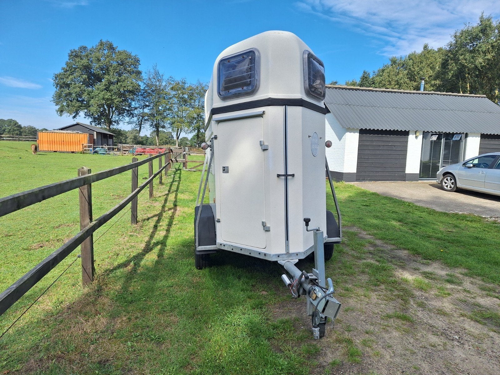 Heja 5 sterren 1.5 paards trailer (B rijbewijs), Ophalen