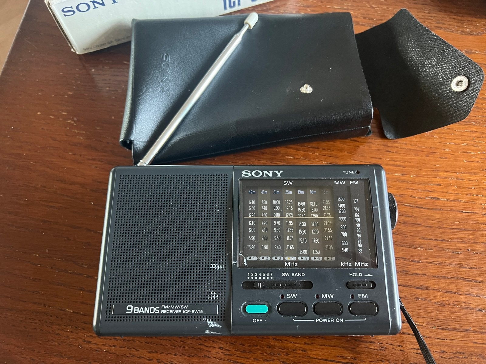 Sony ICF-SW15 Worldband Receiver - Draagbare Radio, Ophalen of Verzenden, Gebruikt, Wereldontvanger