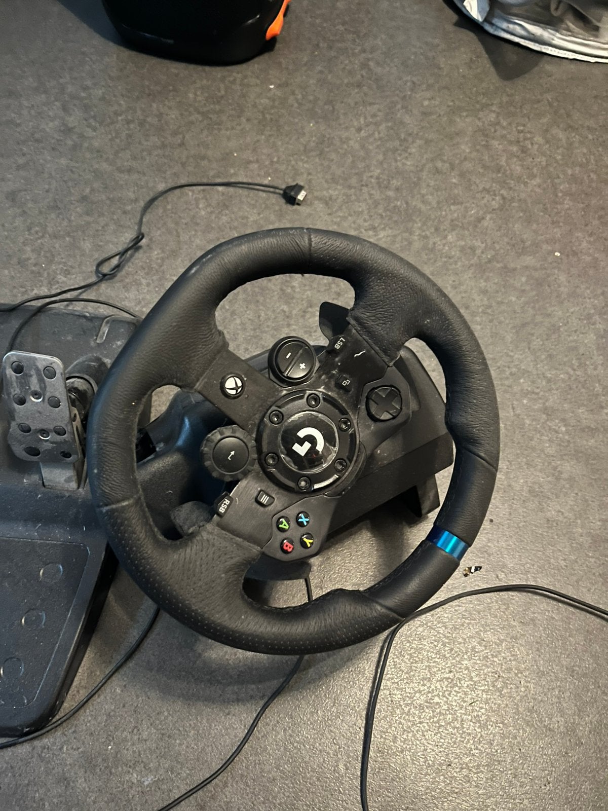 Logitech G920 Driving Force racestuur met de 3-pedaalsset., Ophalen, Zo goed als nieuw, Stuurtje of Sportattribuut