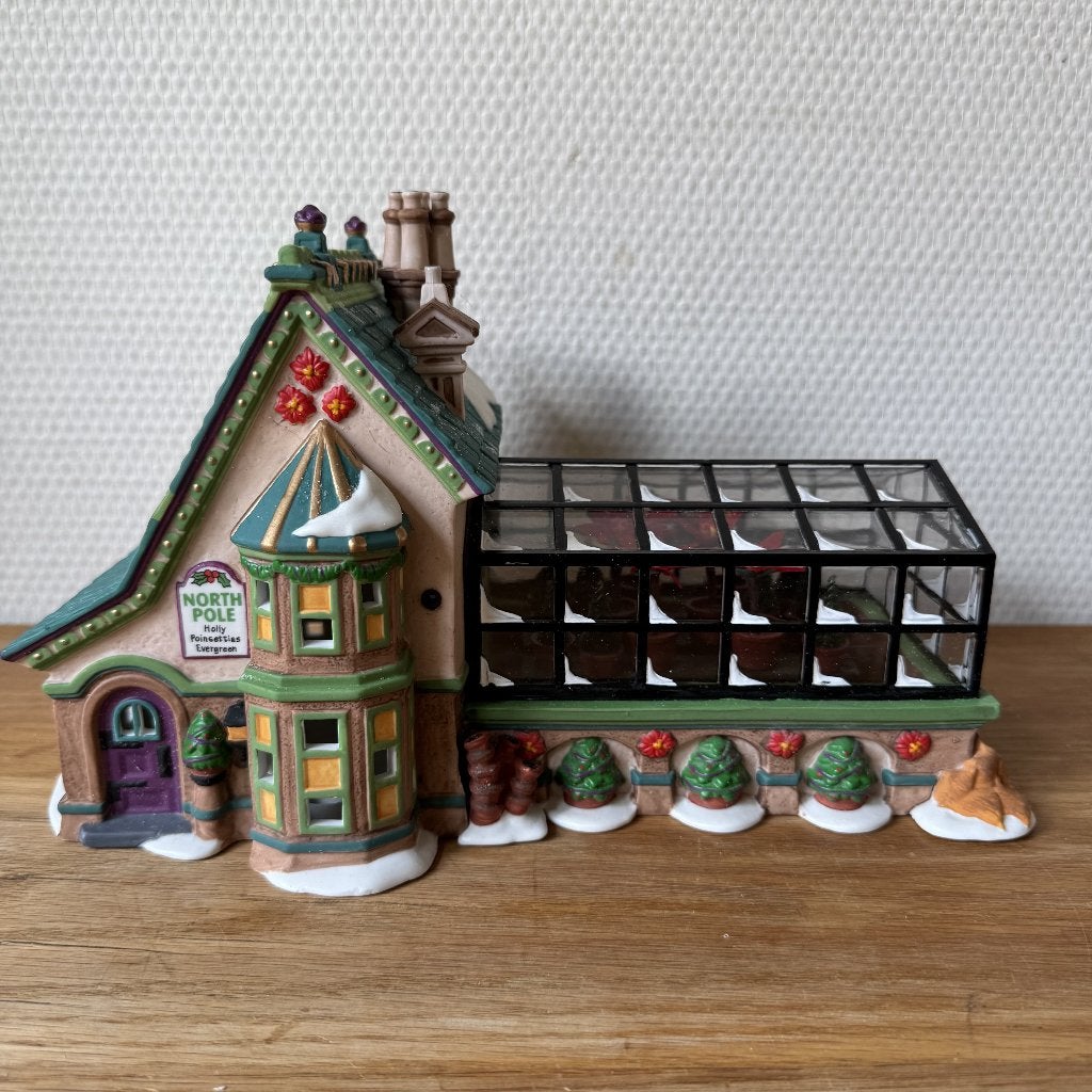 Department 56 Mrs. Claus Greenhouse, North Pole Kerstdorp, Ophalen of Verzenden, Zo goed als nieuw