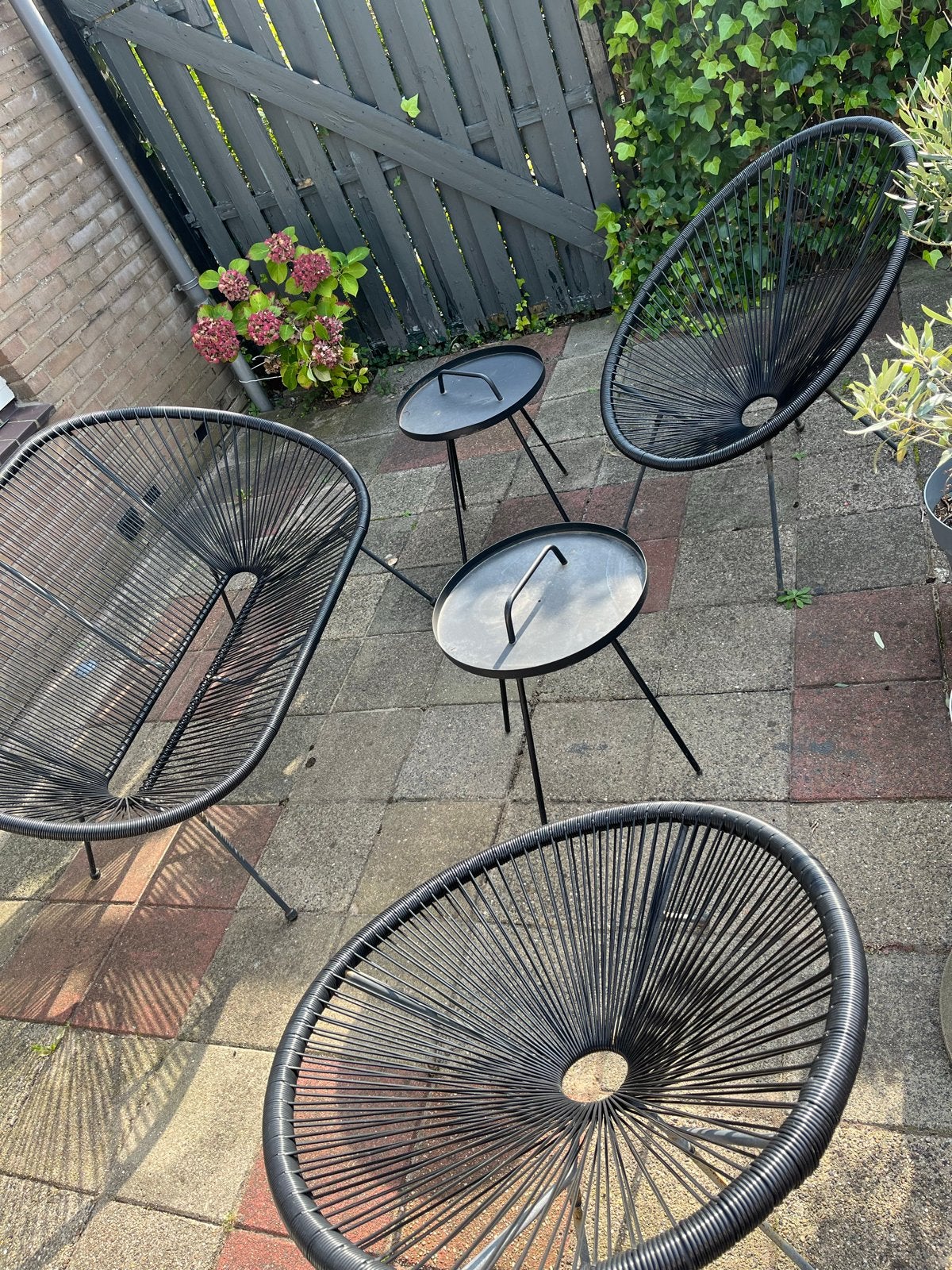 Zwart tuinset ijzer/kunststof met 3 stoelen en 2 tafels, Ophalen, Kunststof, Gebruikt, 3 zitplaatsen