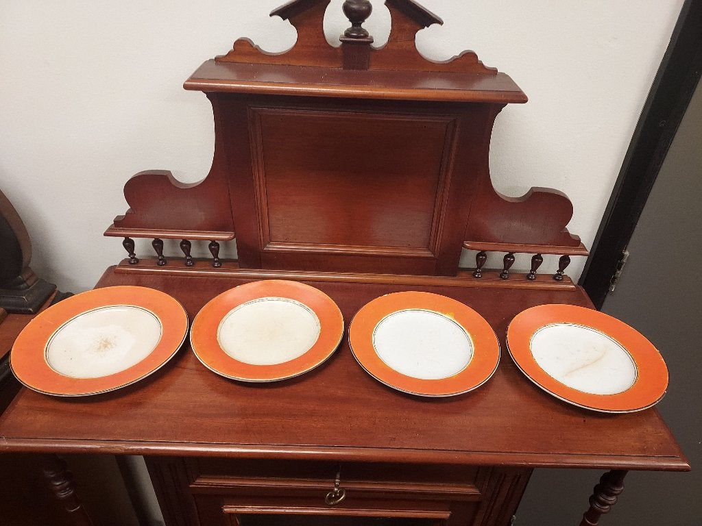 Serie van 4 antieke borden met oranje rand, P. Regout., Verzenden