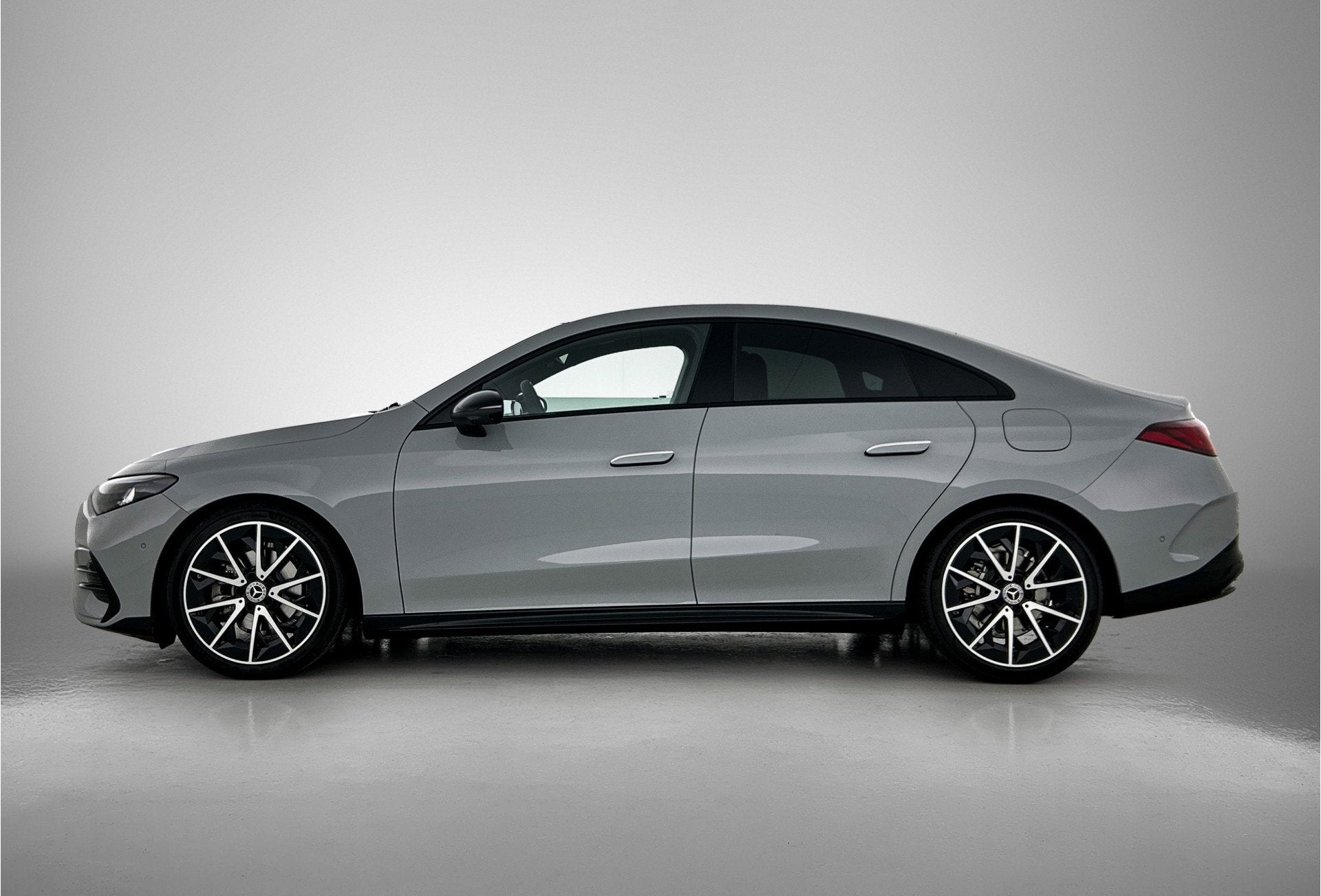 Mercedes-Benz CLA-Klasse 180 Business Solution AMG | Memoryp, 136 pk, Origineel Nederlands, Bedrijf, Hybride Elektrisch/Benzine