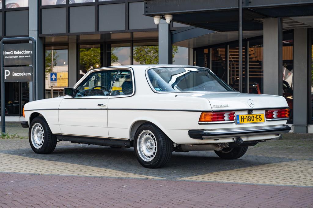 Mercedes-Benz 200-serie 280 CE Automaat (bj 1982), Auto's, Automaat, 2718 cc, Wit, Bedrijf