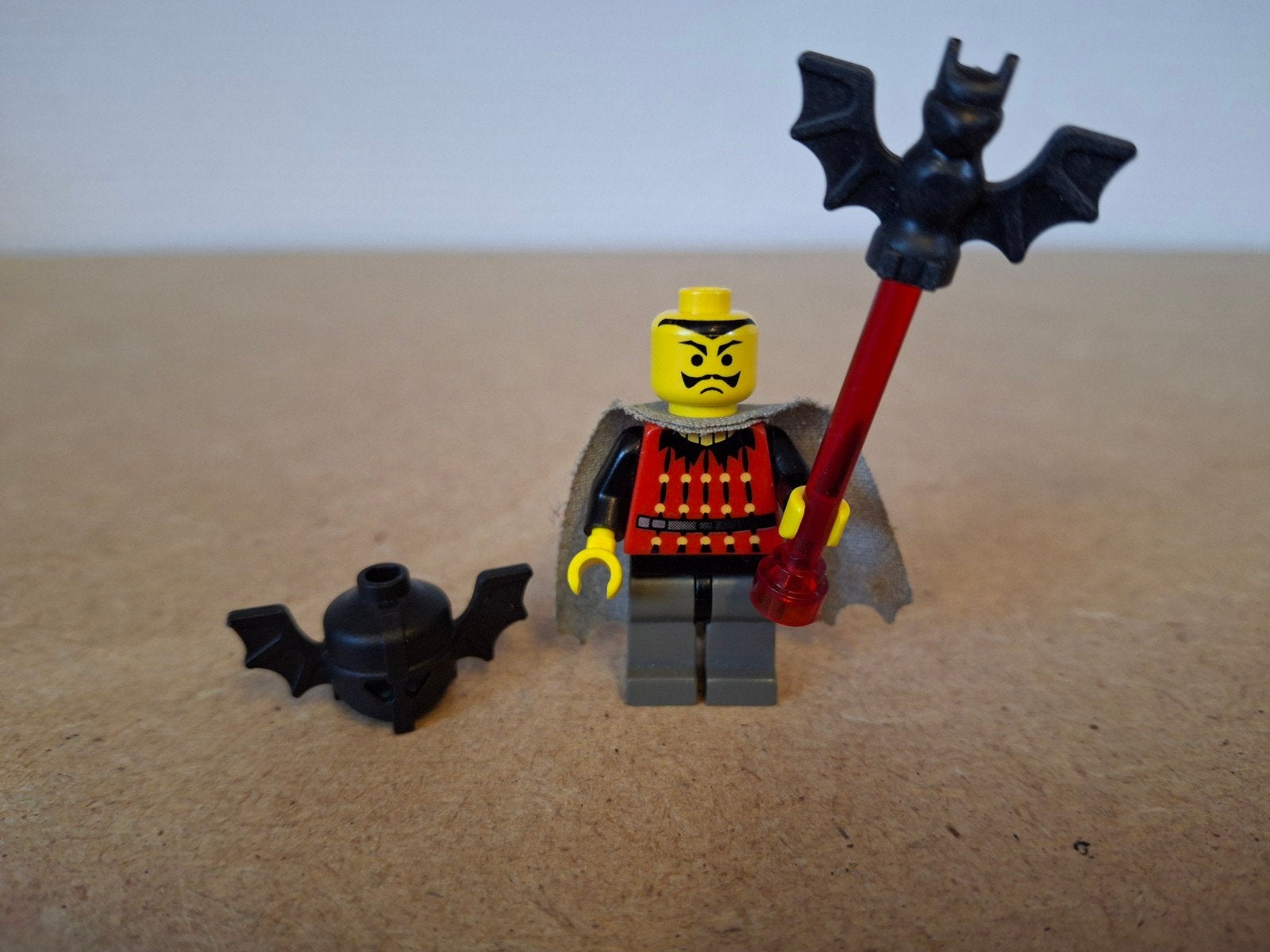 Lego Fright Knight Bat Lord. Jaren 90 Castle, Lego, Info@lego.com, 33 Bath Road, Slough, UK, Lego