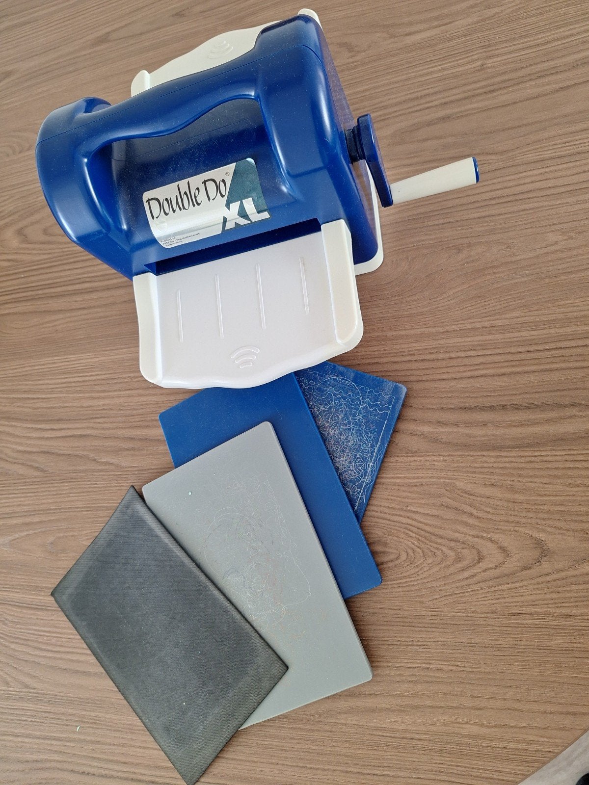Double Do XL Stans- en Embossingmachine, Hobby en Vrije tijd, Knutselen, Gebruikt, Gereedschap of Toebehoren, Ophalen