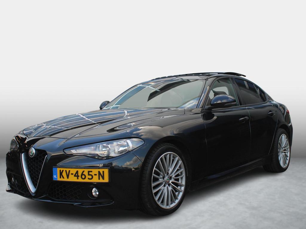 Alfa Romeo Giulia 2.0 Turbo Aut. 200pk Super | Bruin Leder |, Auto's, Automaat, 745 kg, Achterwielaandrijving, 4 cilinders