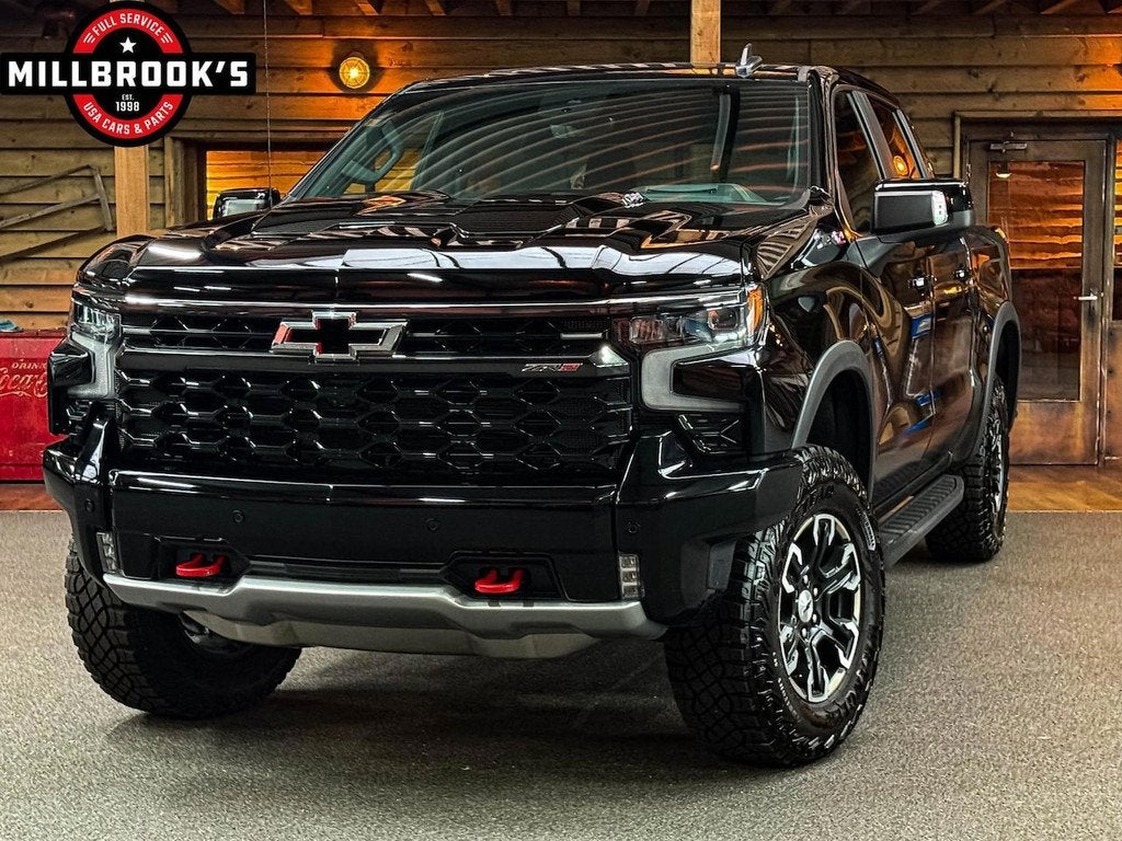 Chevrolet Silverado ZR2 ! 5000 € inruil bonus ! (bj 2024), Auto's, Chevrolet, Automaat, 8 cilinders, 4 stoelen, Zwart