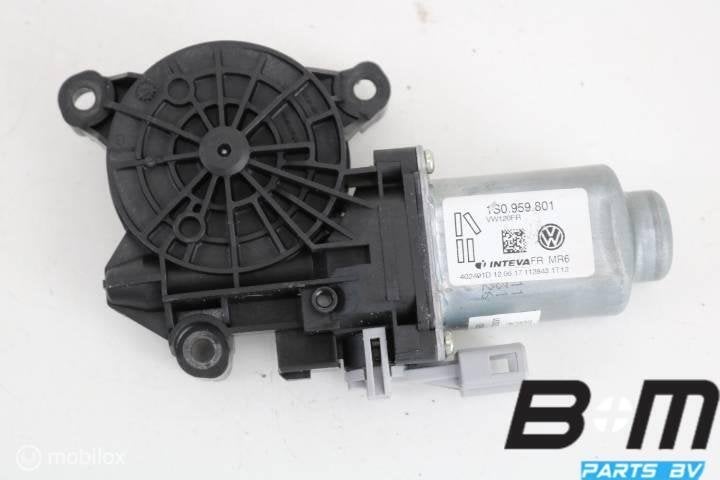 Raammotor rechtsvoor Skoda Citigo 1S0959801, Gebruikt