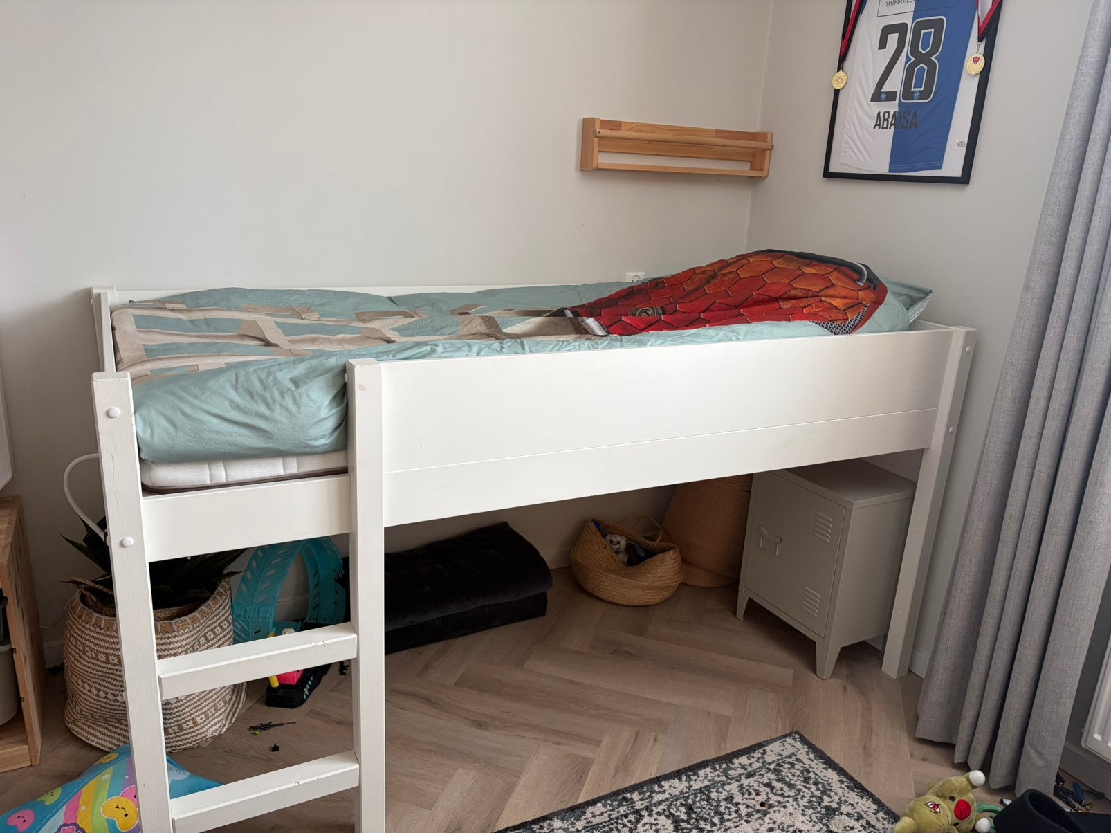 Kinderbed wit halfhoog 90*200, Ophalen, Zo goed als nieuw