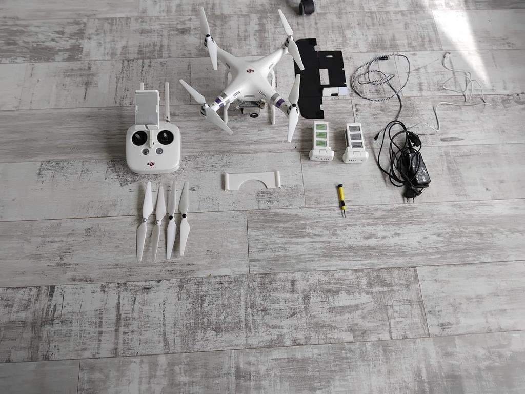 DJI Phantom 3 Advanced drone, Audio, Tv en Foto, Drones, Gebruikt, Overige typen, Standaard kwaliteit, DJI, 30 tot 45 minuten