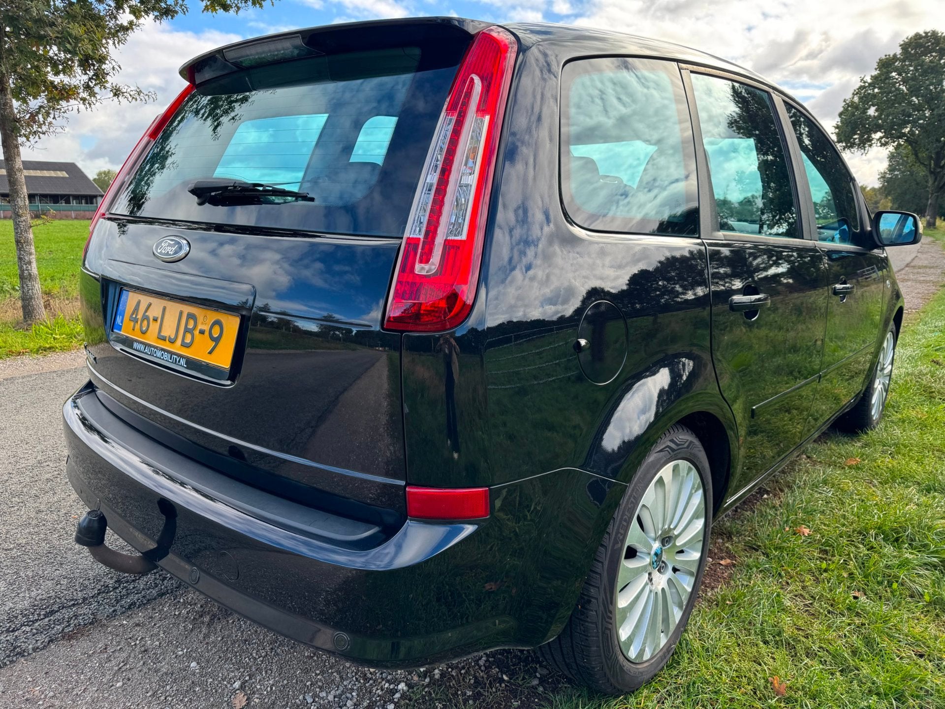 Ford C-Max 1.8-16V Limited 1ste eigenaar|top onderhouden|nav, Gebruikt, Zwart, Handgeschakeld, Grijs