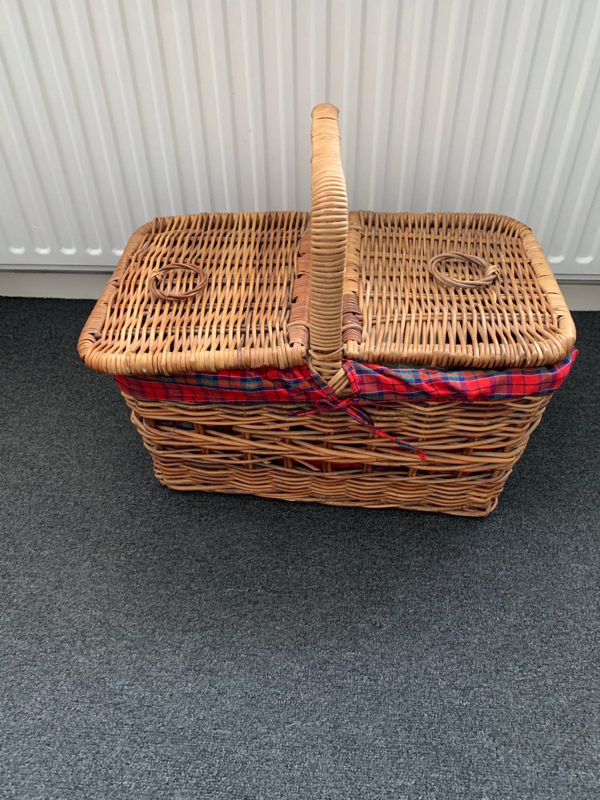 Een mooie oude picknick mand, Hobby en Vrije tijd, Picknickmanden, Ophalen of Verzenden, Zo goed als nieuw, Zonder inhoud