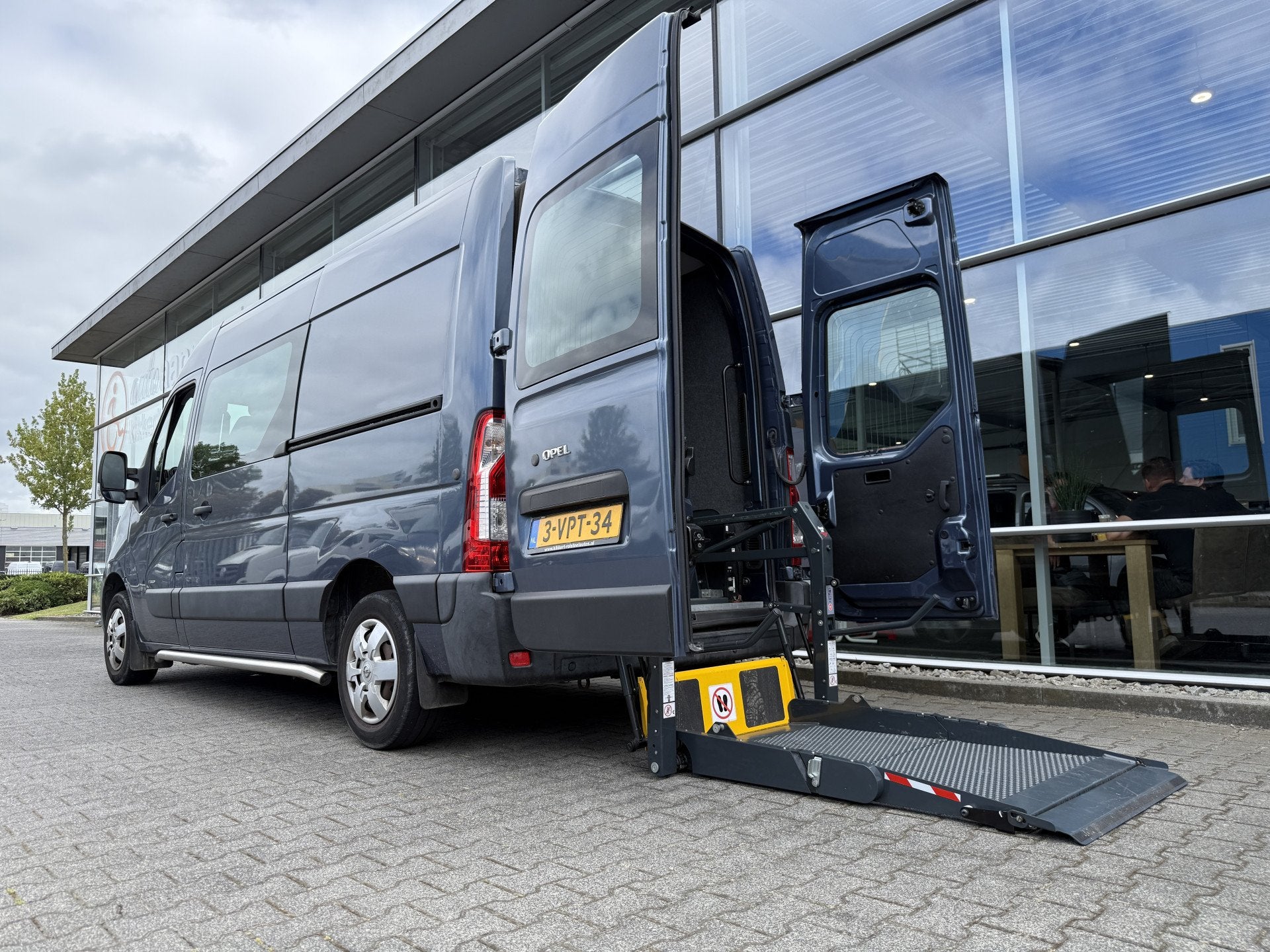 Opel Movano 5+1 Rolstoelbus 2.3 CDTI L2H2 (Mooie ruime rolst, Auto's, Bestelauto's, Voorwielaandrijving, Stof, Gebruikt, 4 cilinders
