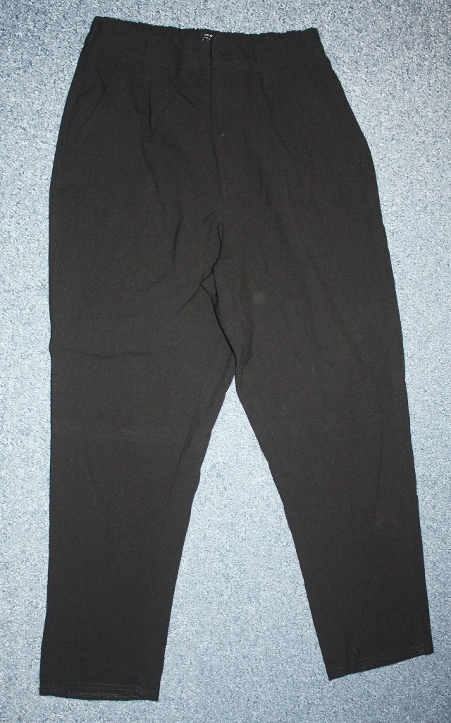 Nieuwe zwarte broek Bershka mt 40, Maat 38/40 (M), Zwart, Nieuw, Lang